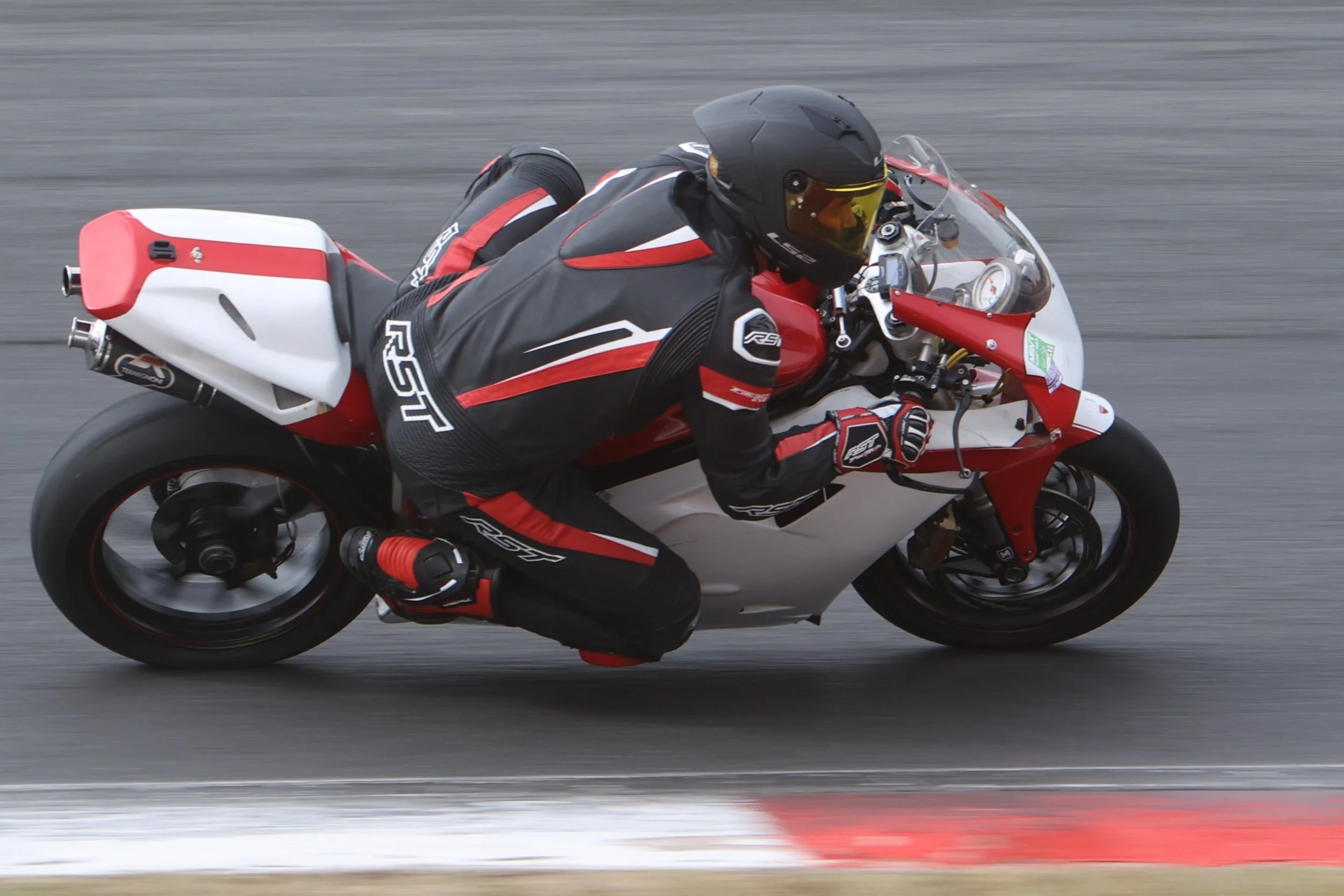 BB015749 crop.JPG
