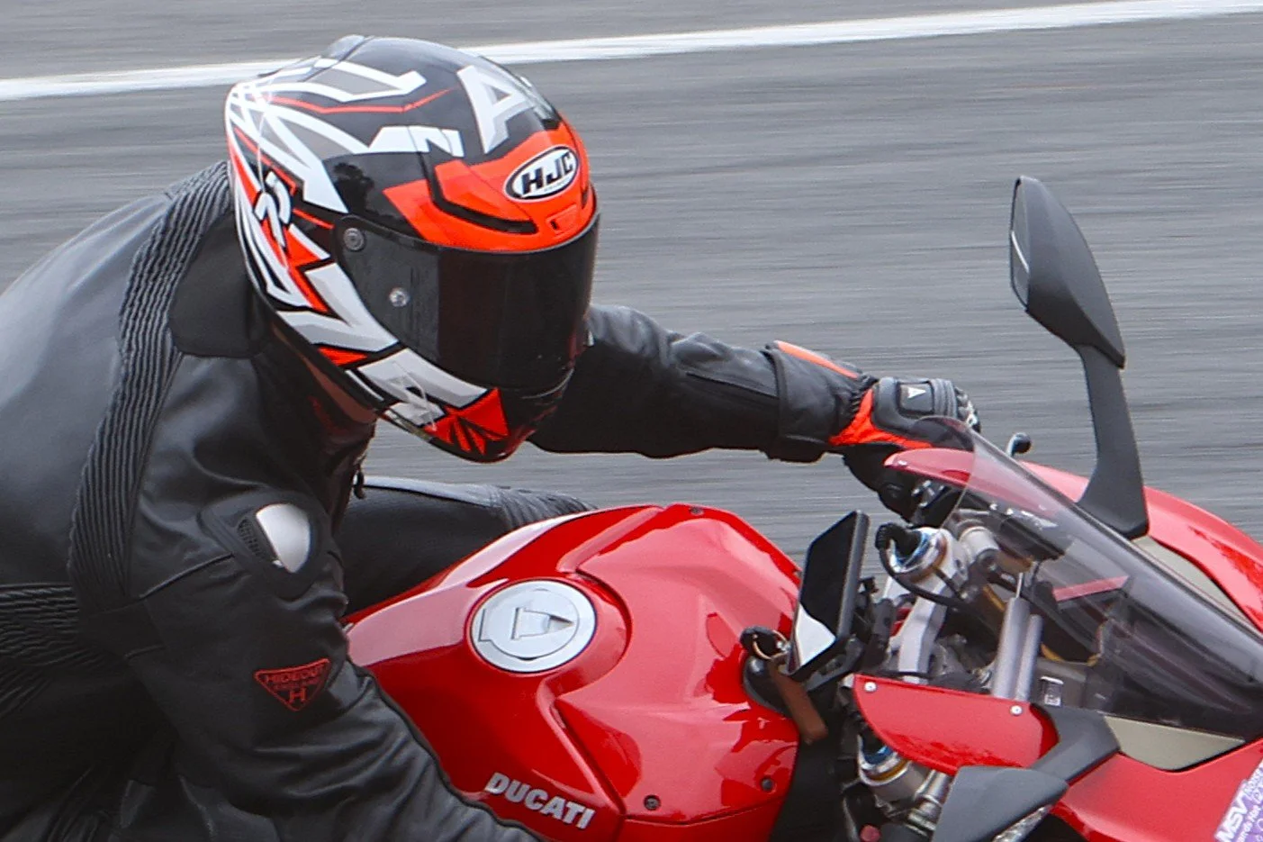 BB016148 crop.JPG