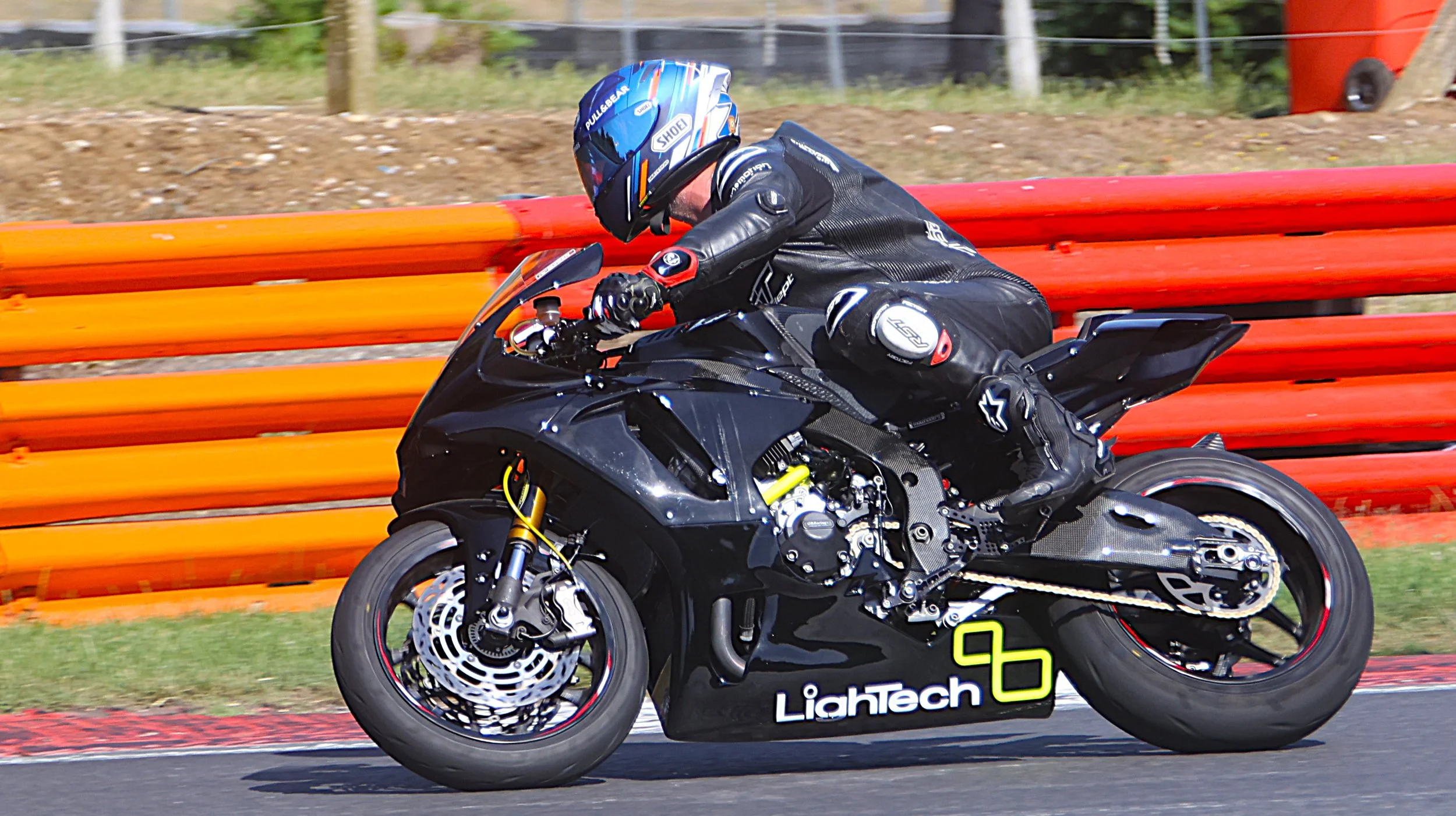 BB013302 crop.JPG