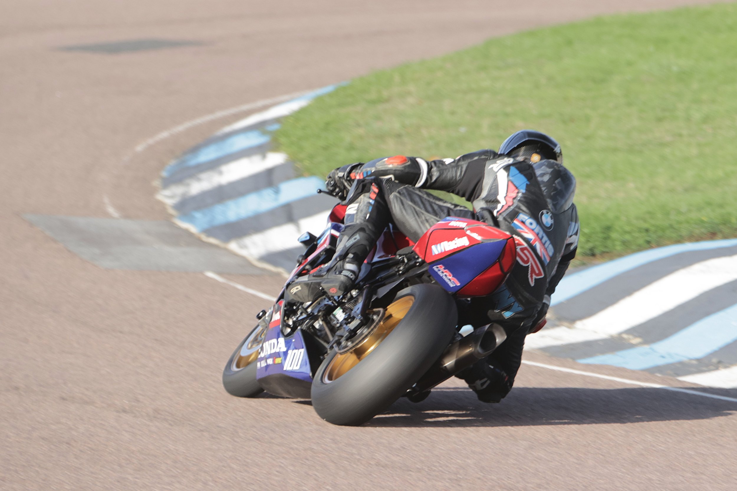 BB017470 crop.jpg