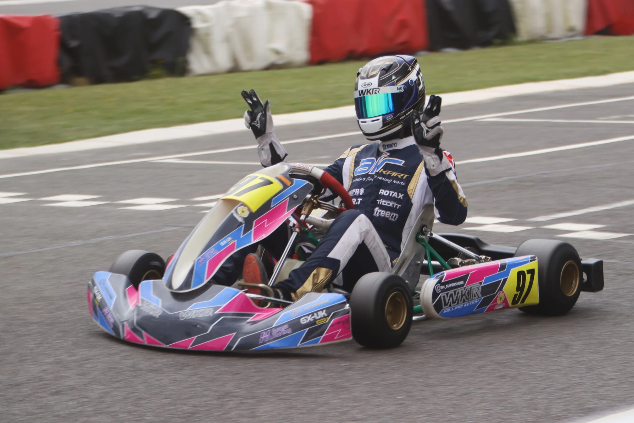 GX-UK Junior Clubman, its a win for #97 Alex