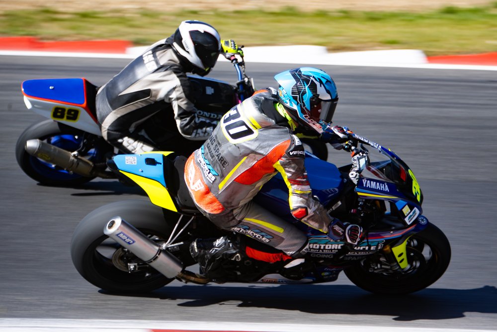Overtaking whilst navigating 'Druids' - No Limits Bike Track Day 26 May 26