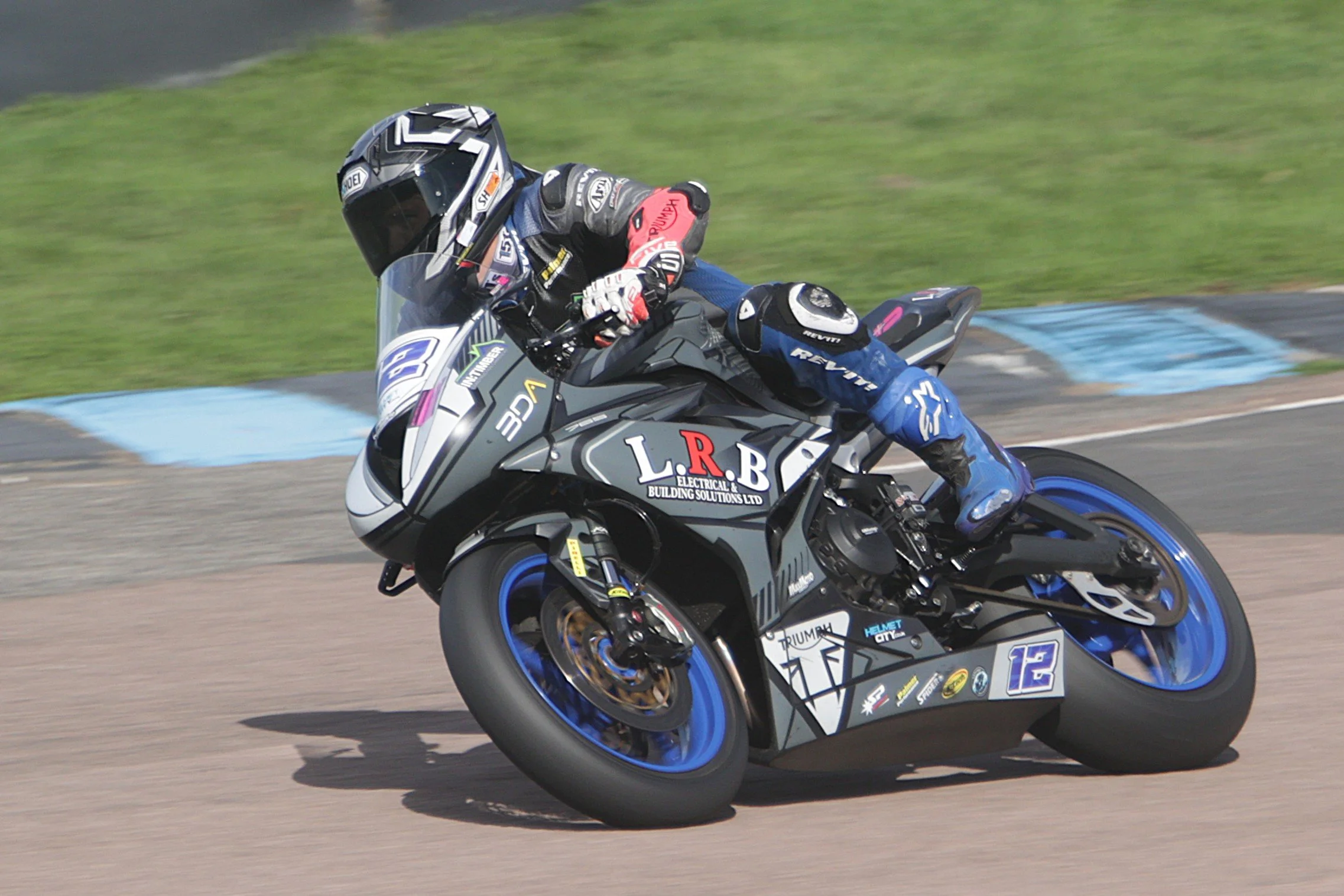 BB018458 crop.jpg