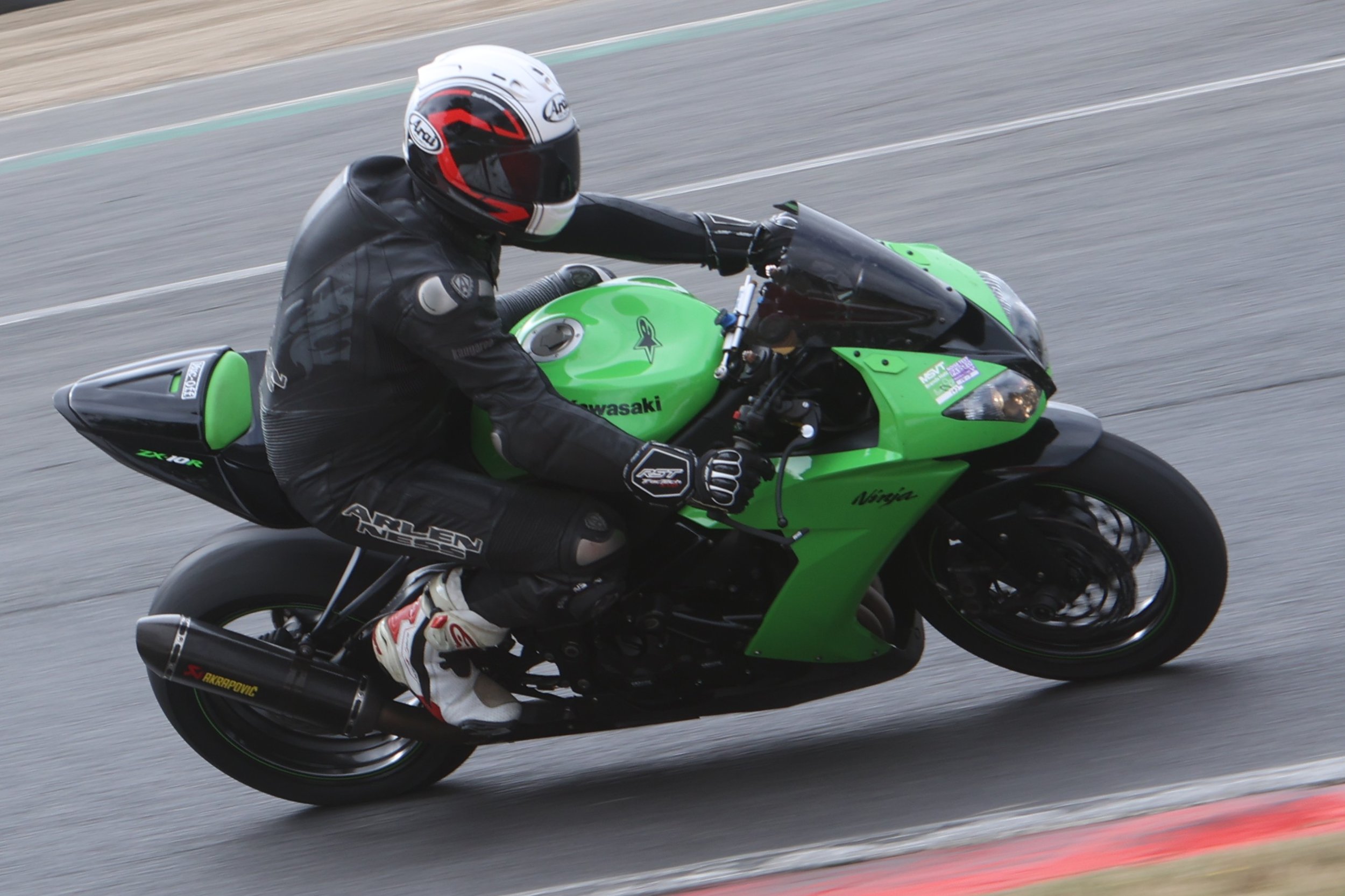 BB015659 crop.JPG