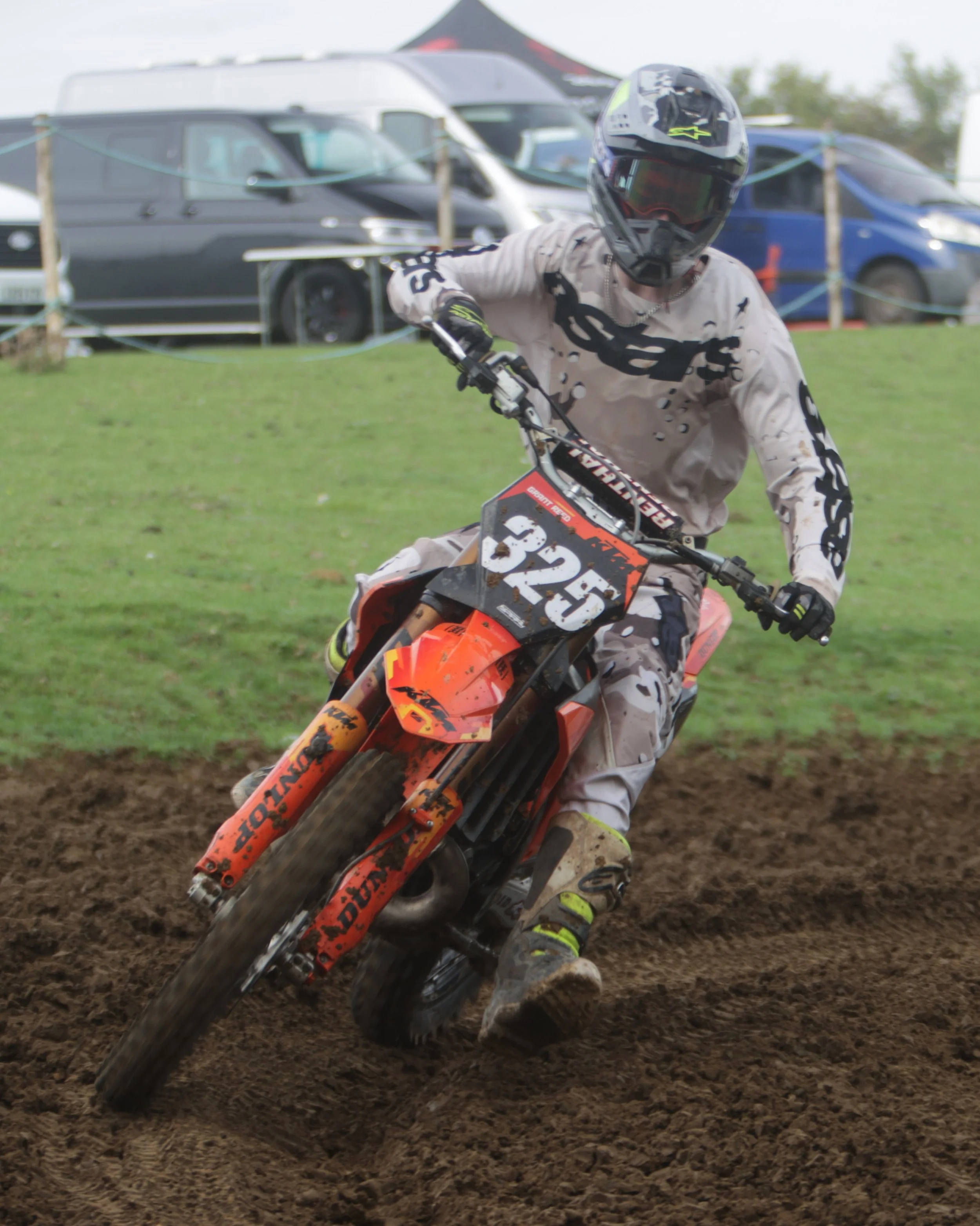 BB019121 crop.jpg