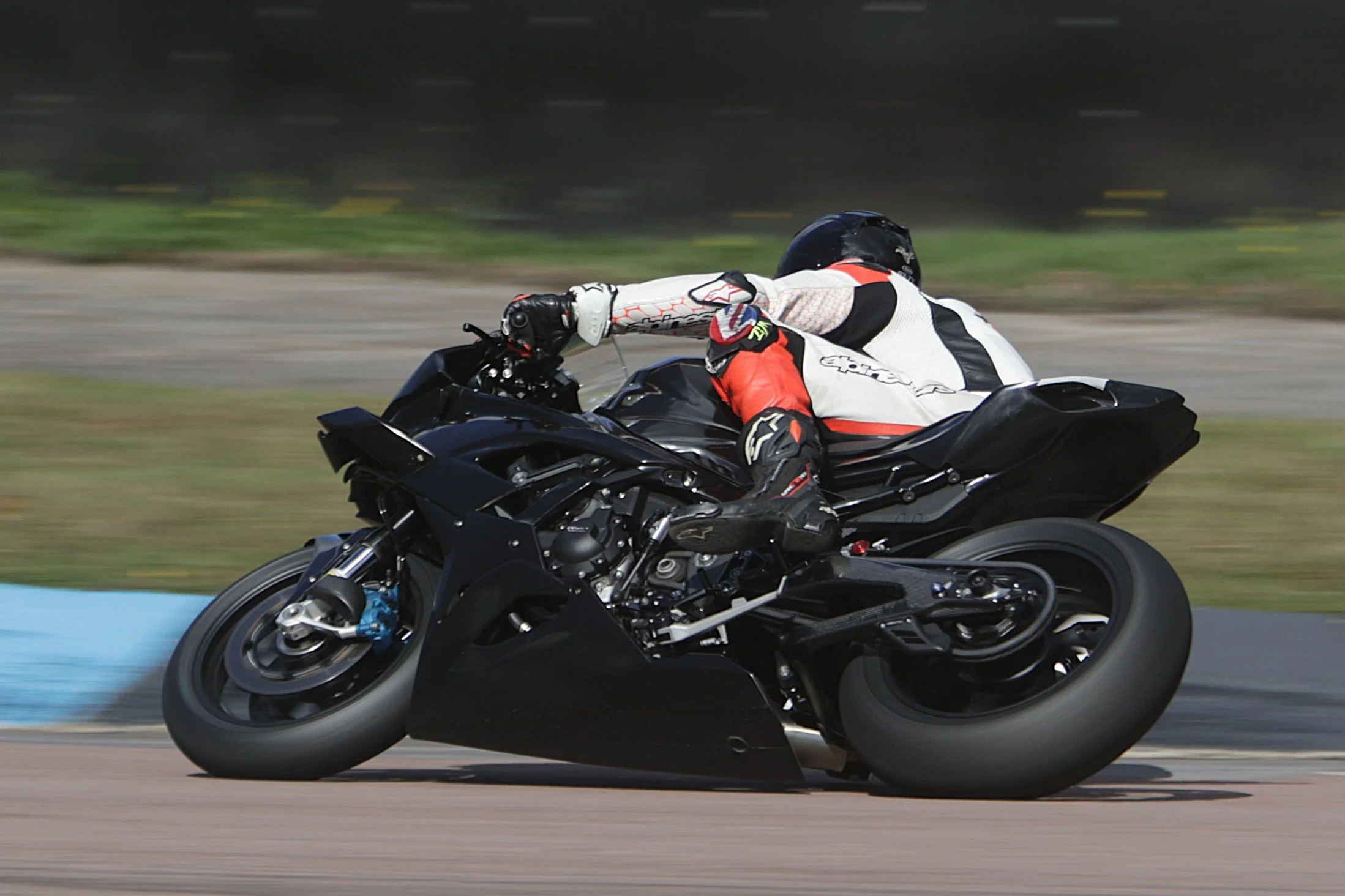 BB018782 crop.JPG