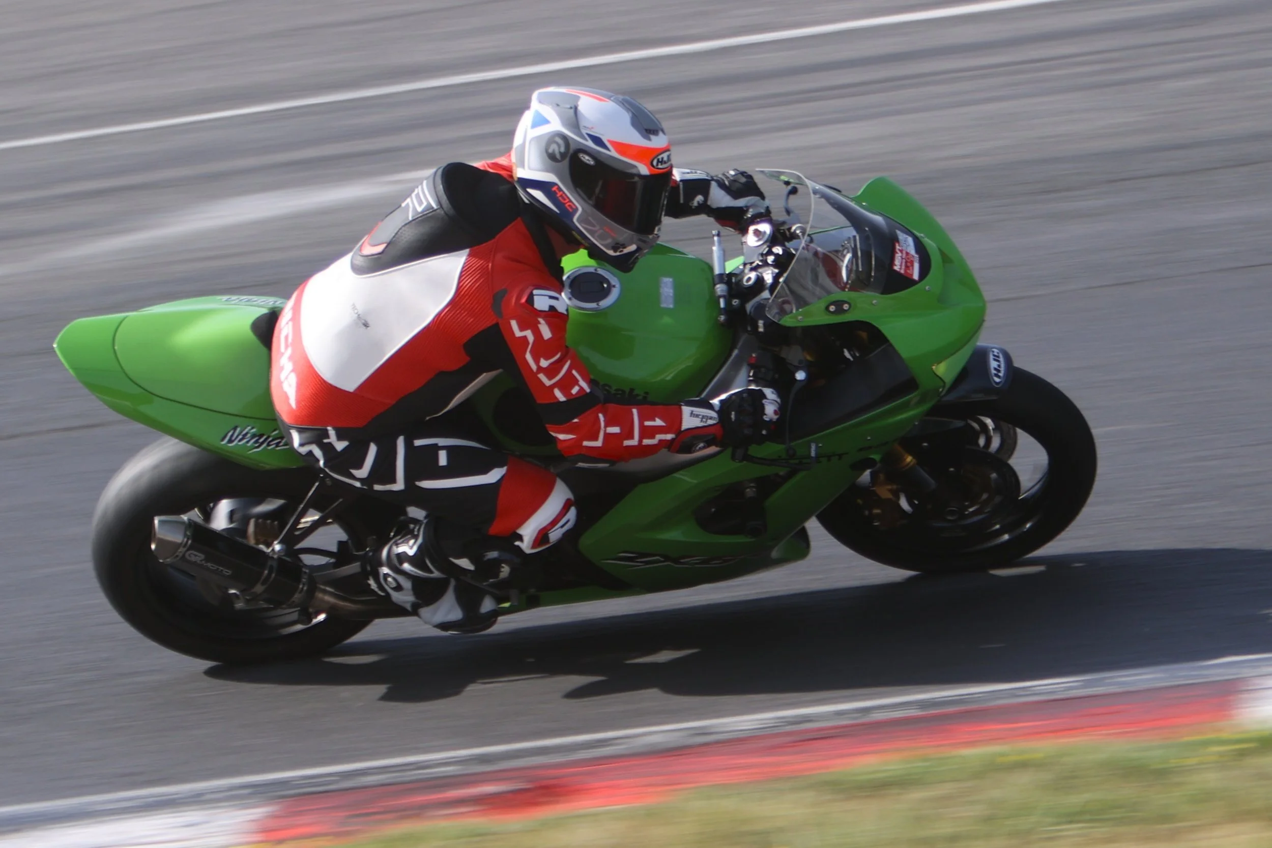 BB012876 crop.JPG