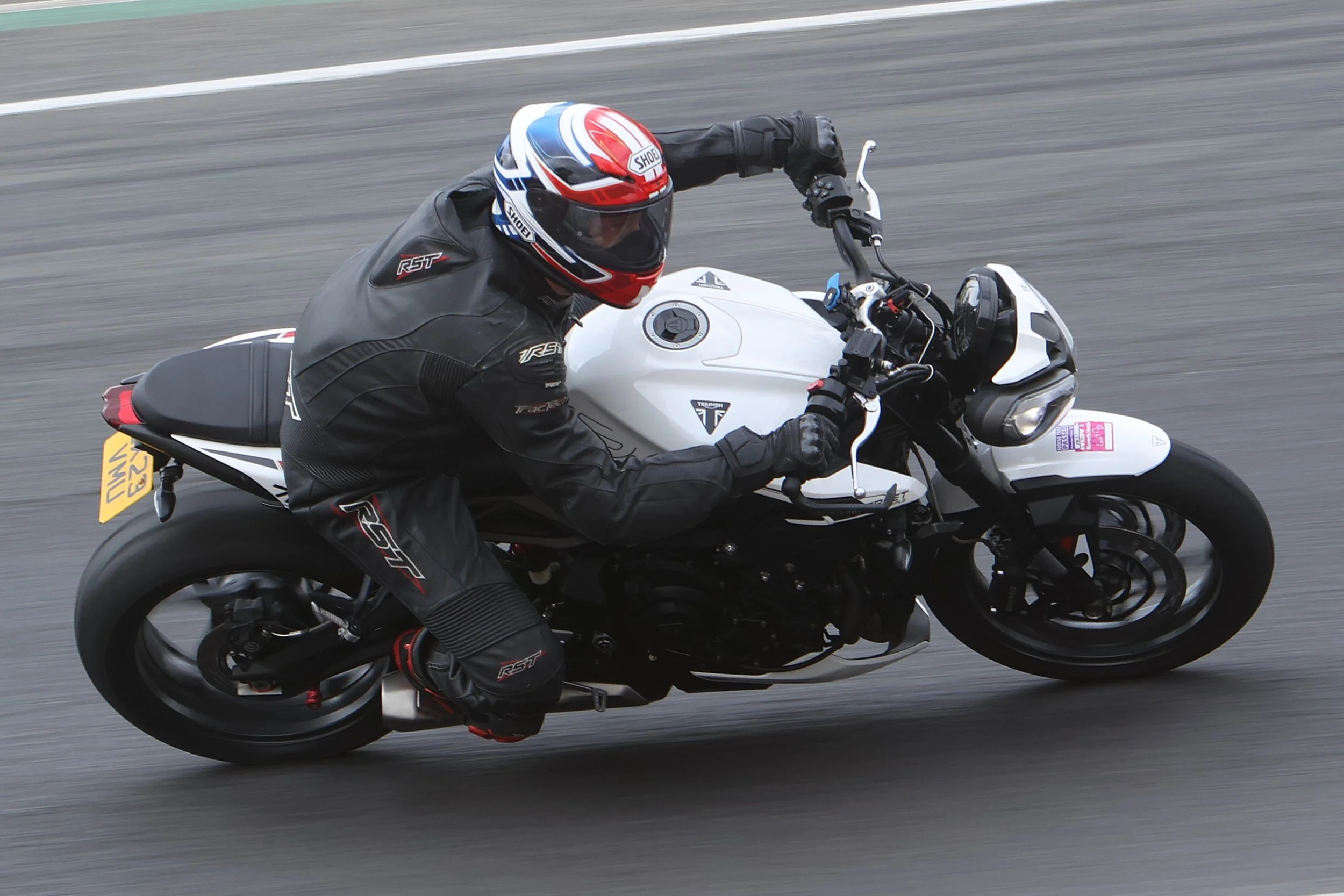 BB016201 crop.JPG