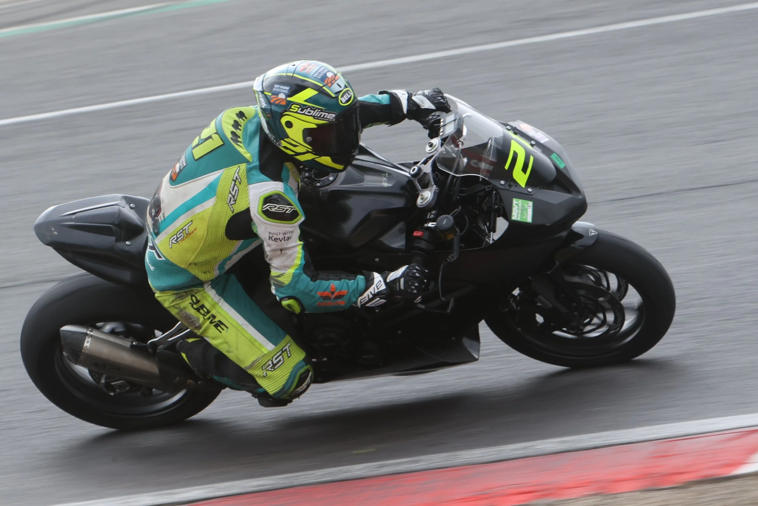 BB015693 crop.JPG