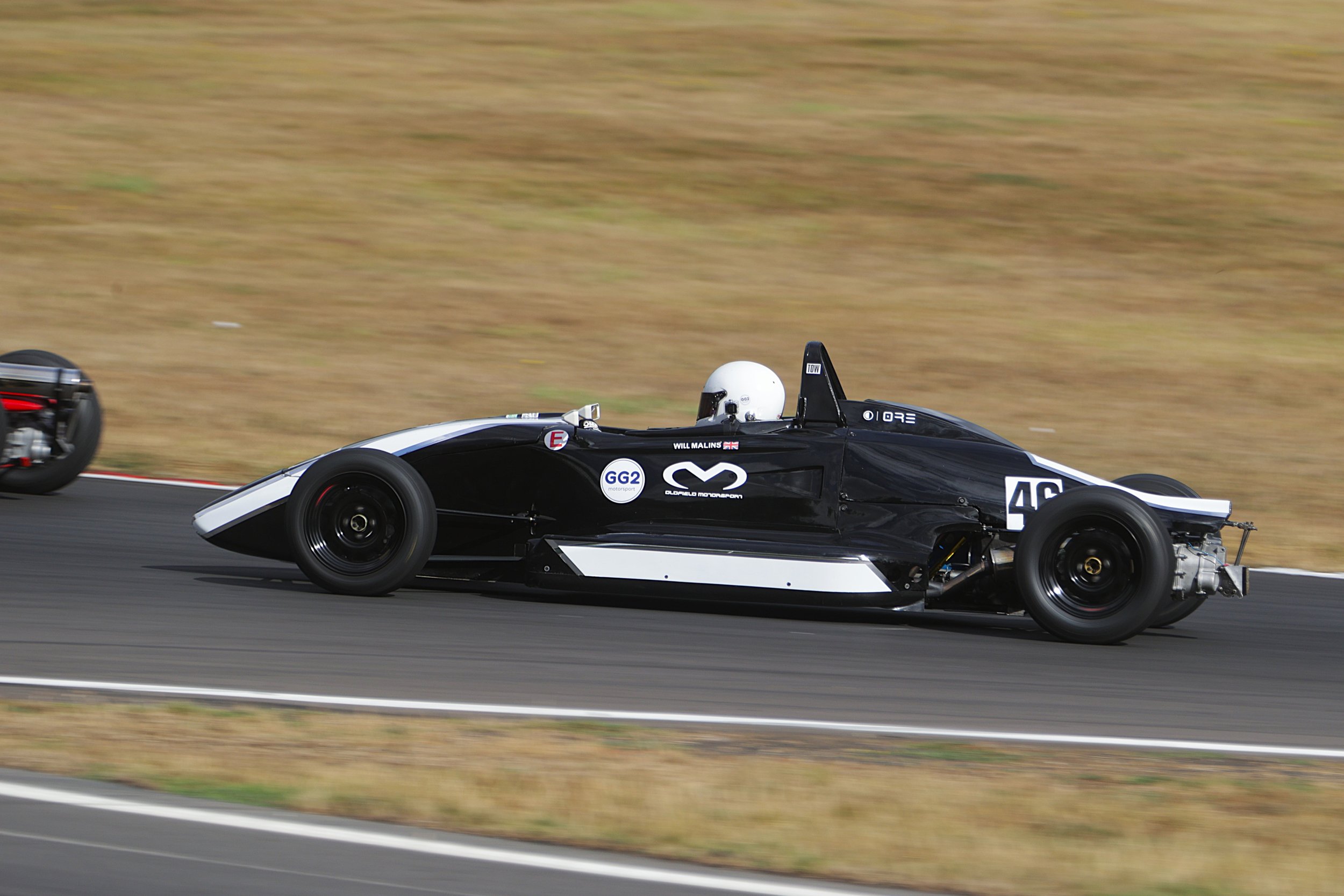 BB014806 crop.JPG
