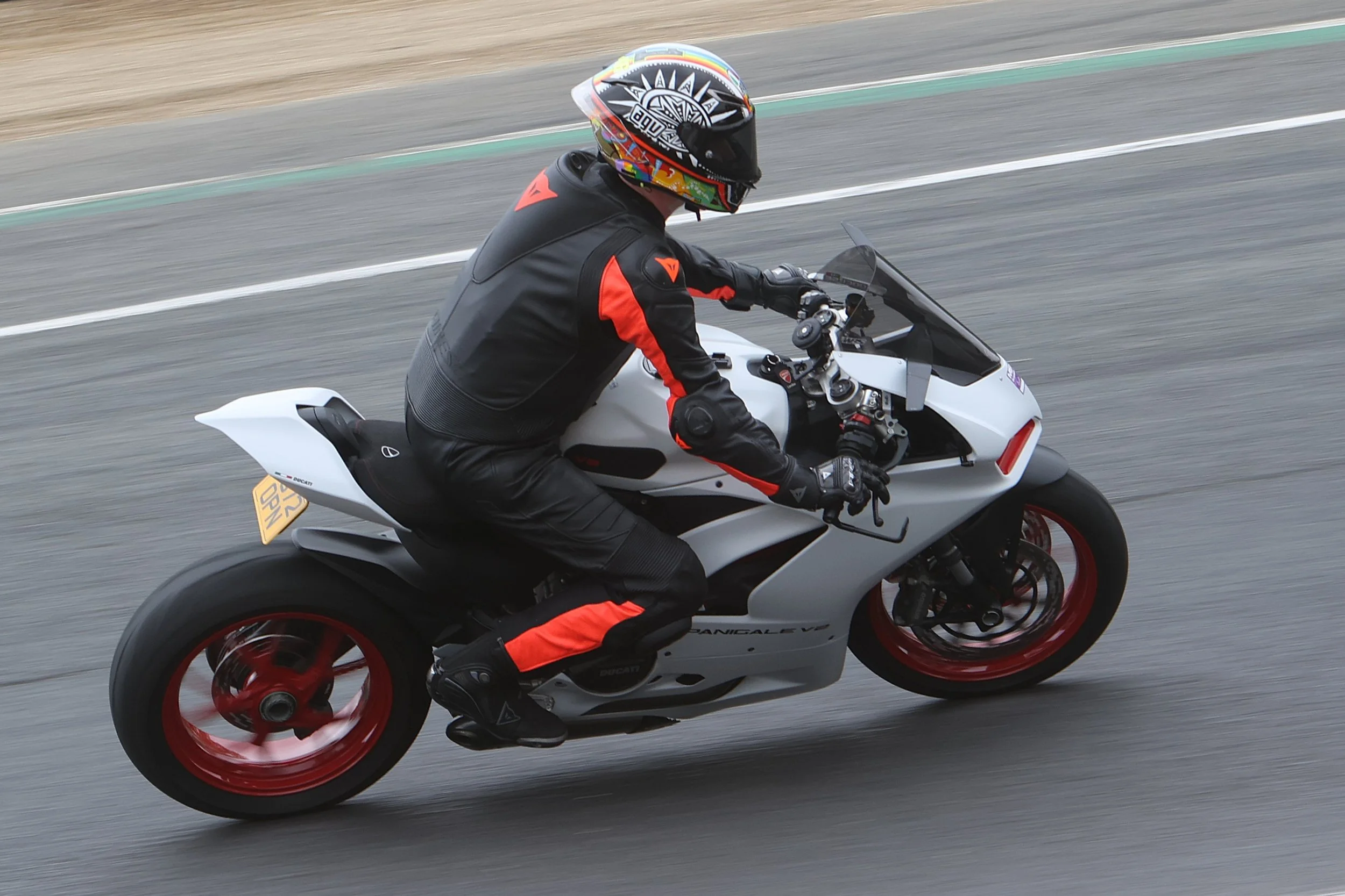 BB015977 crop.JPG