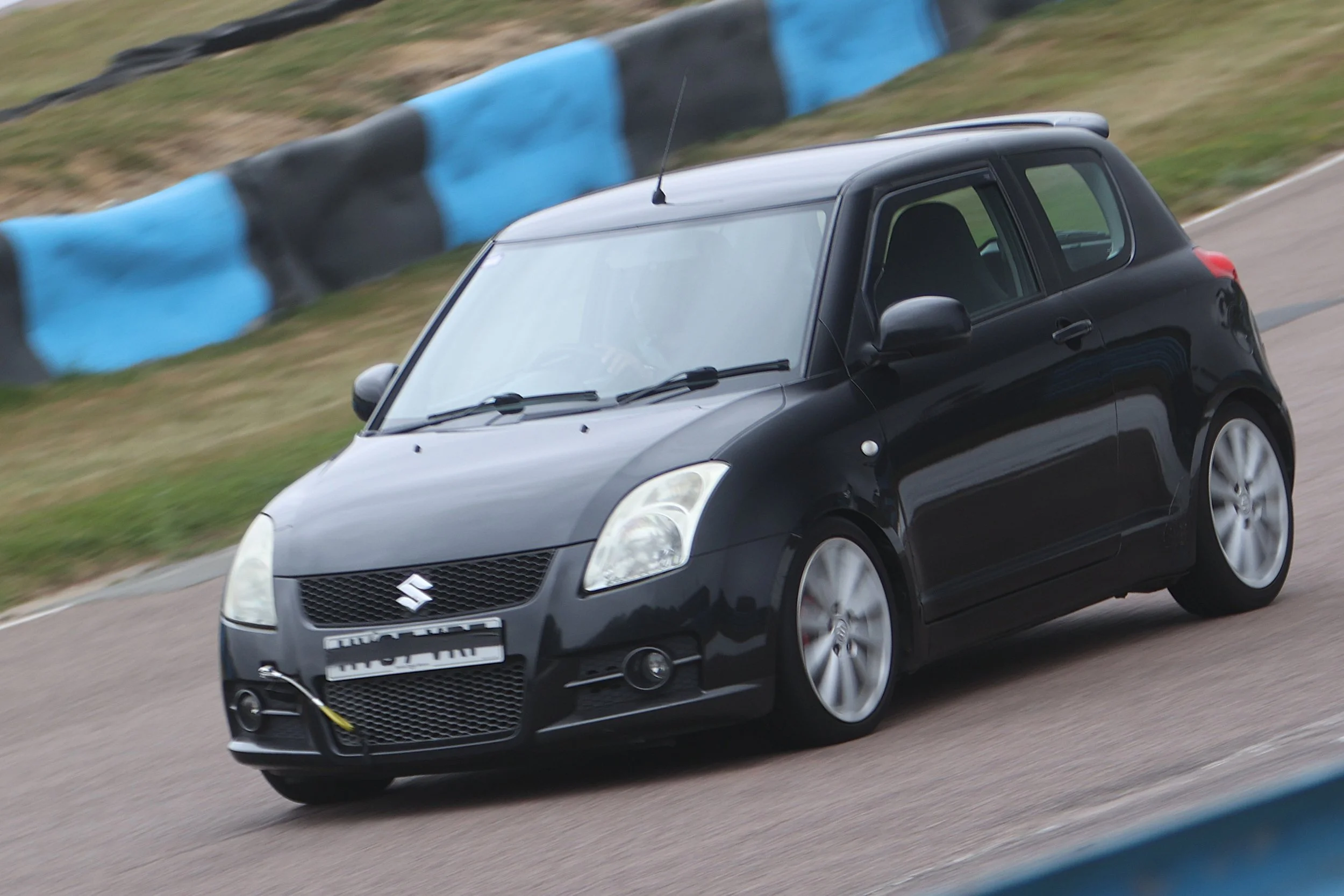 BB019203 crop.JPG