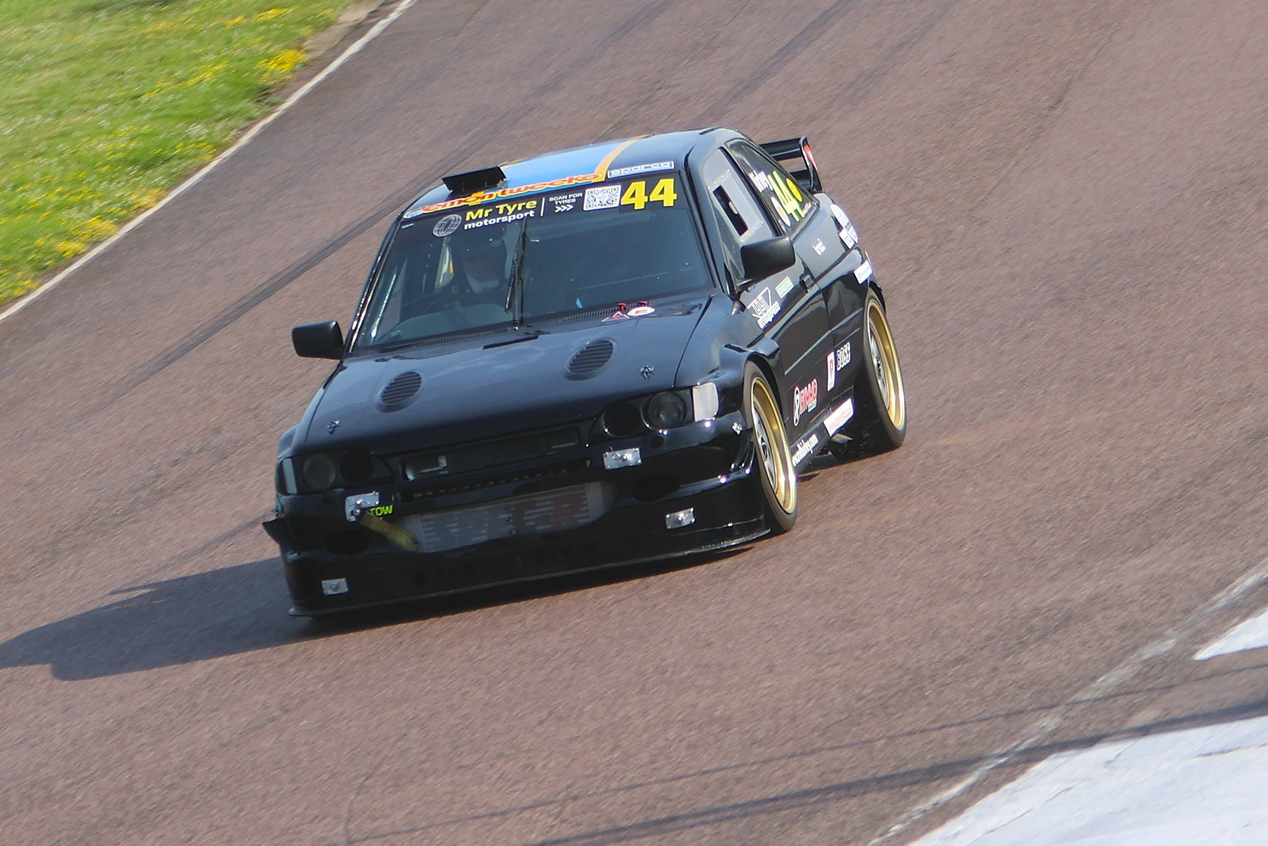 Super Saloon - LHMC Race Day