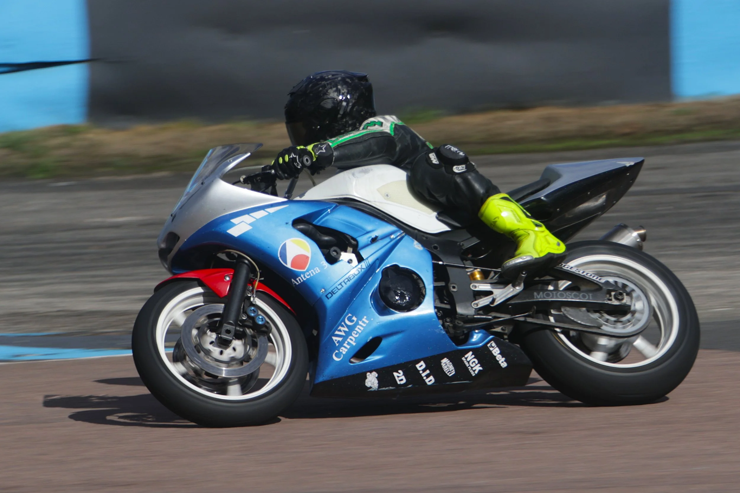 BB018442 crop.JPG