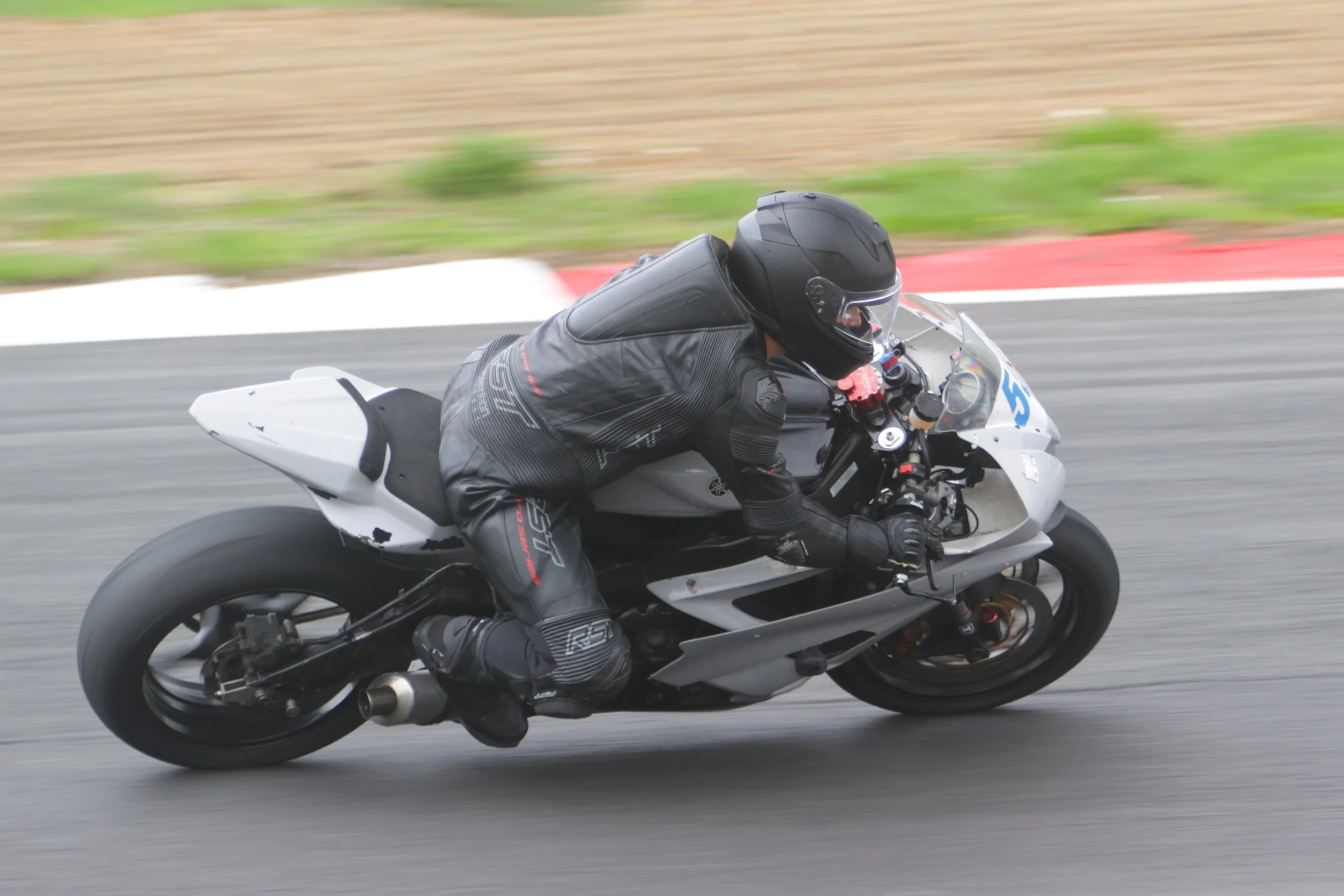 BB013876 crop.jpg