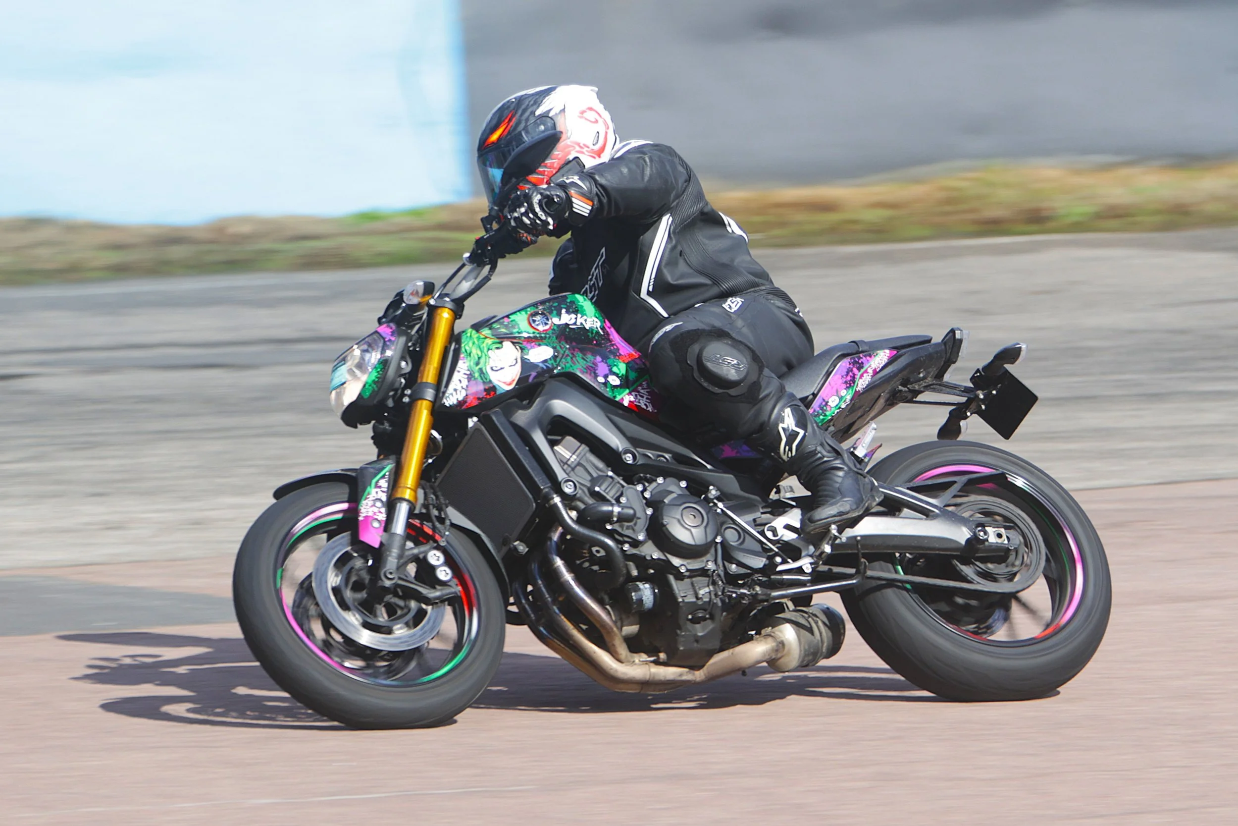BB018430 crop.JPG