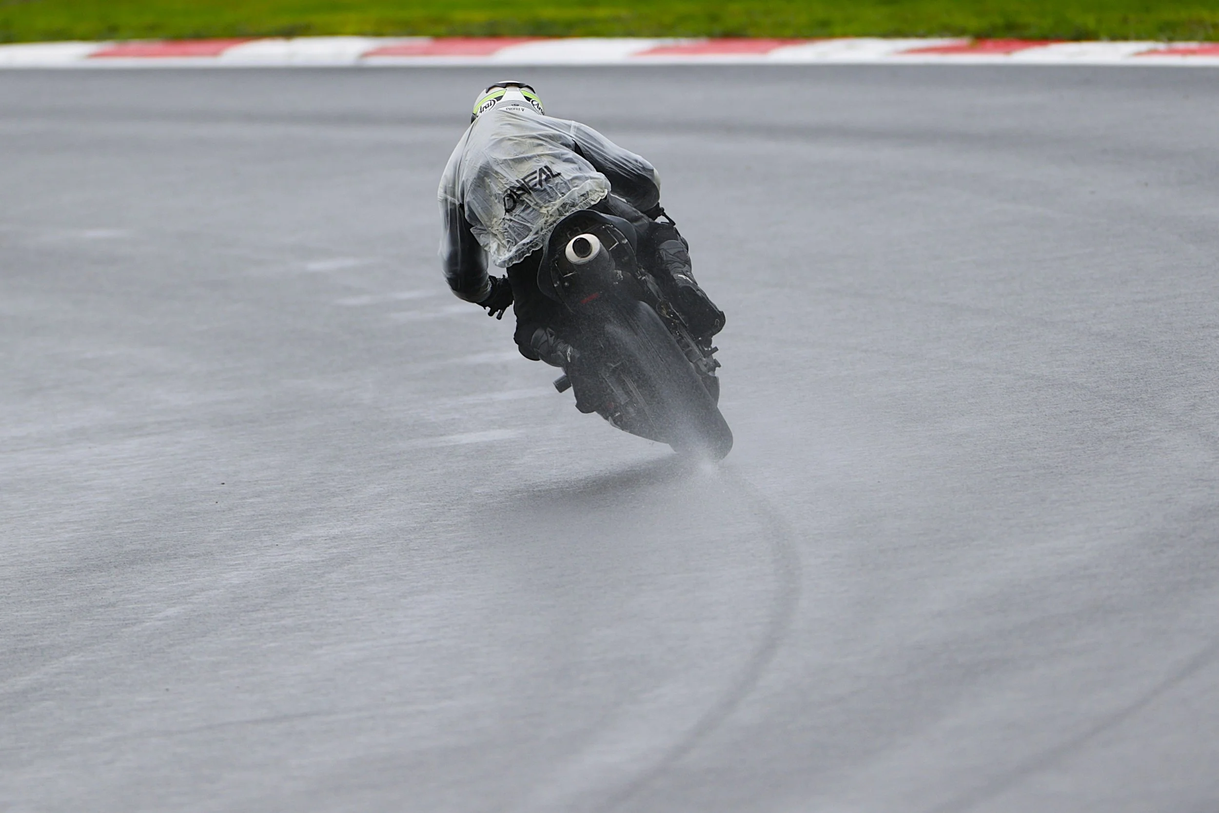 No Limits Bike Track Day - 27 Oct 26 - It was a wet start to the day