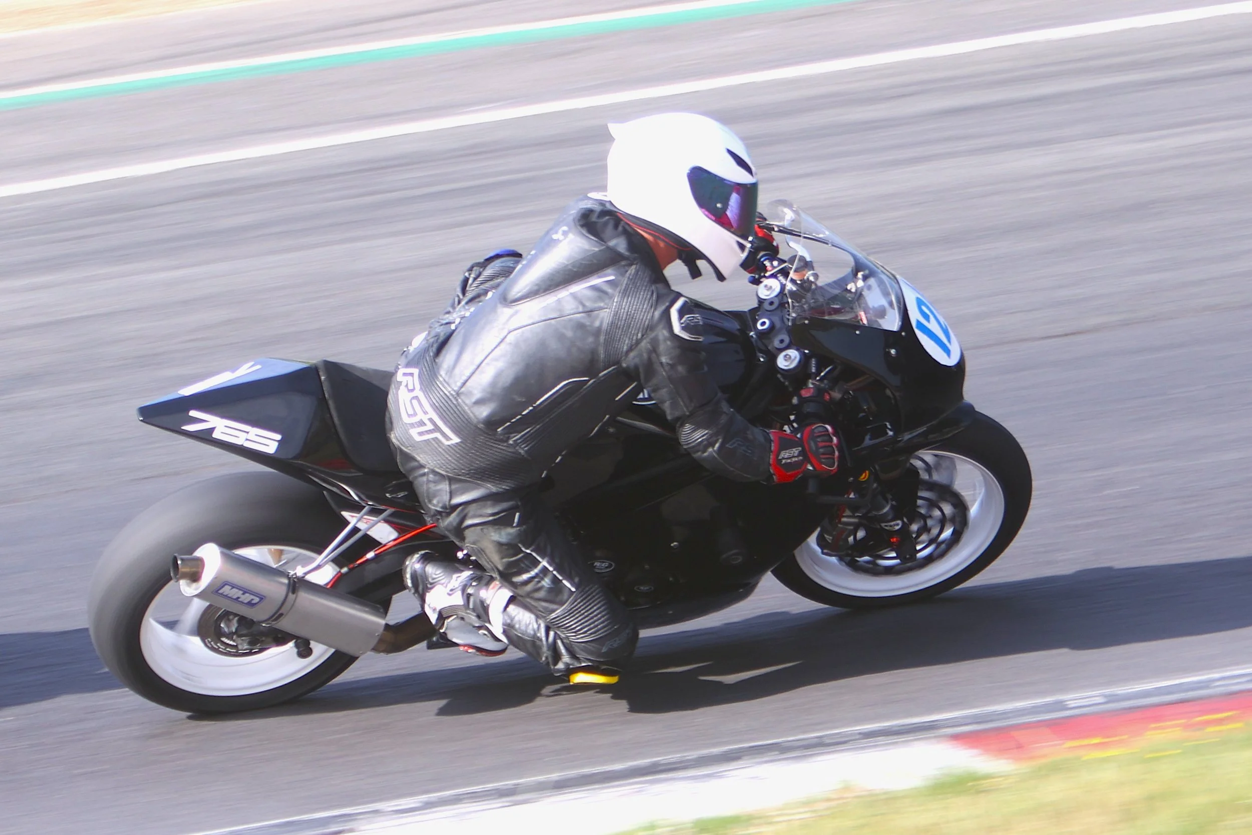 BB012182 crop.JPG