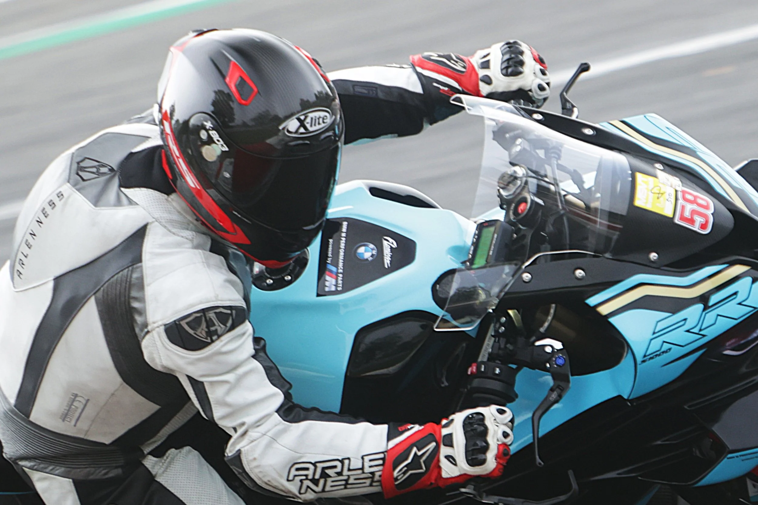BB010806 crop.jpg