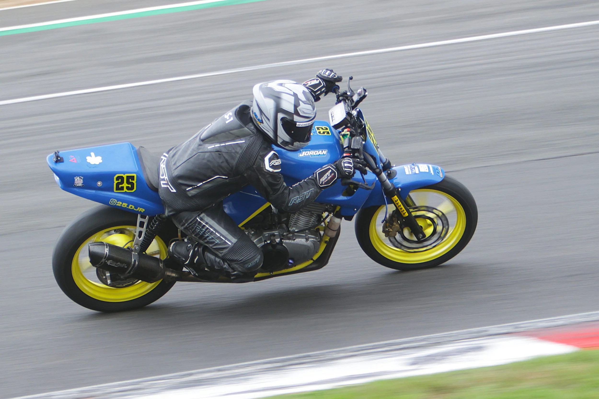 BB013512 crop.jpg