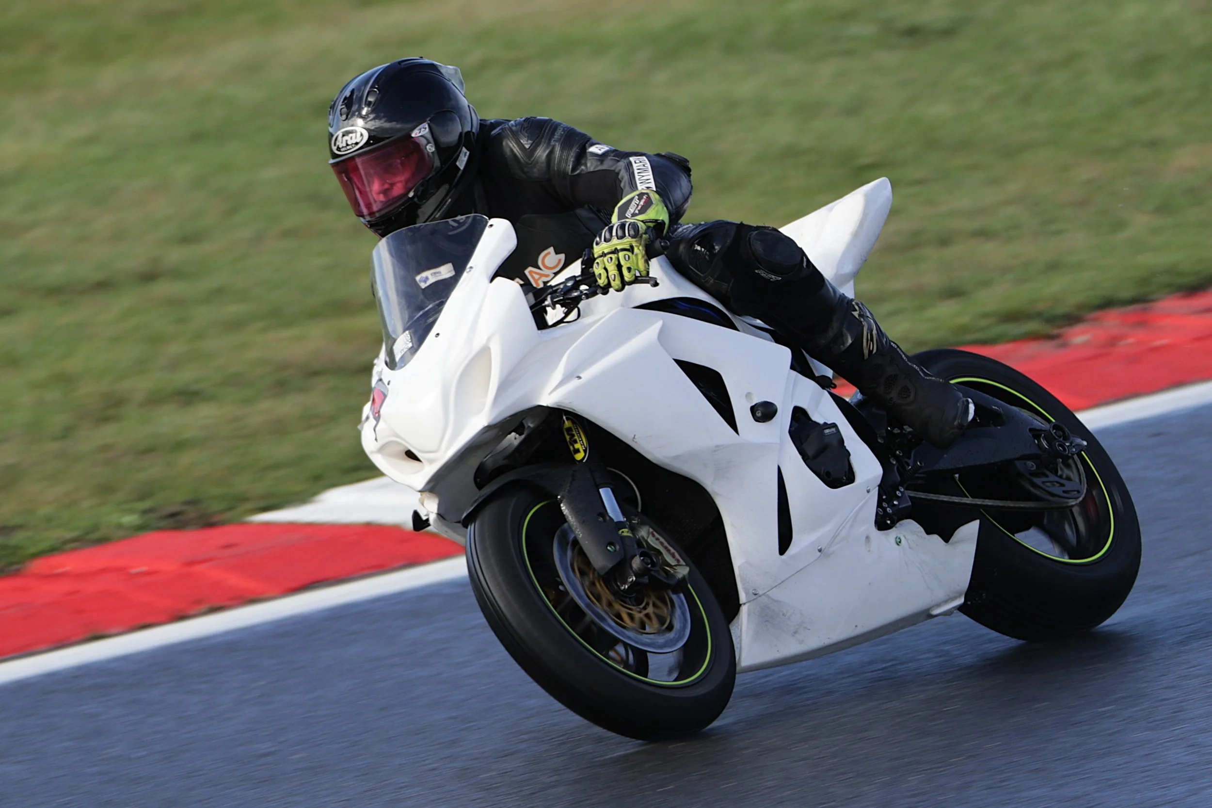 No Limits Bike Track Day - 27 Oct 26 - Paddock Hill Bend