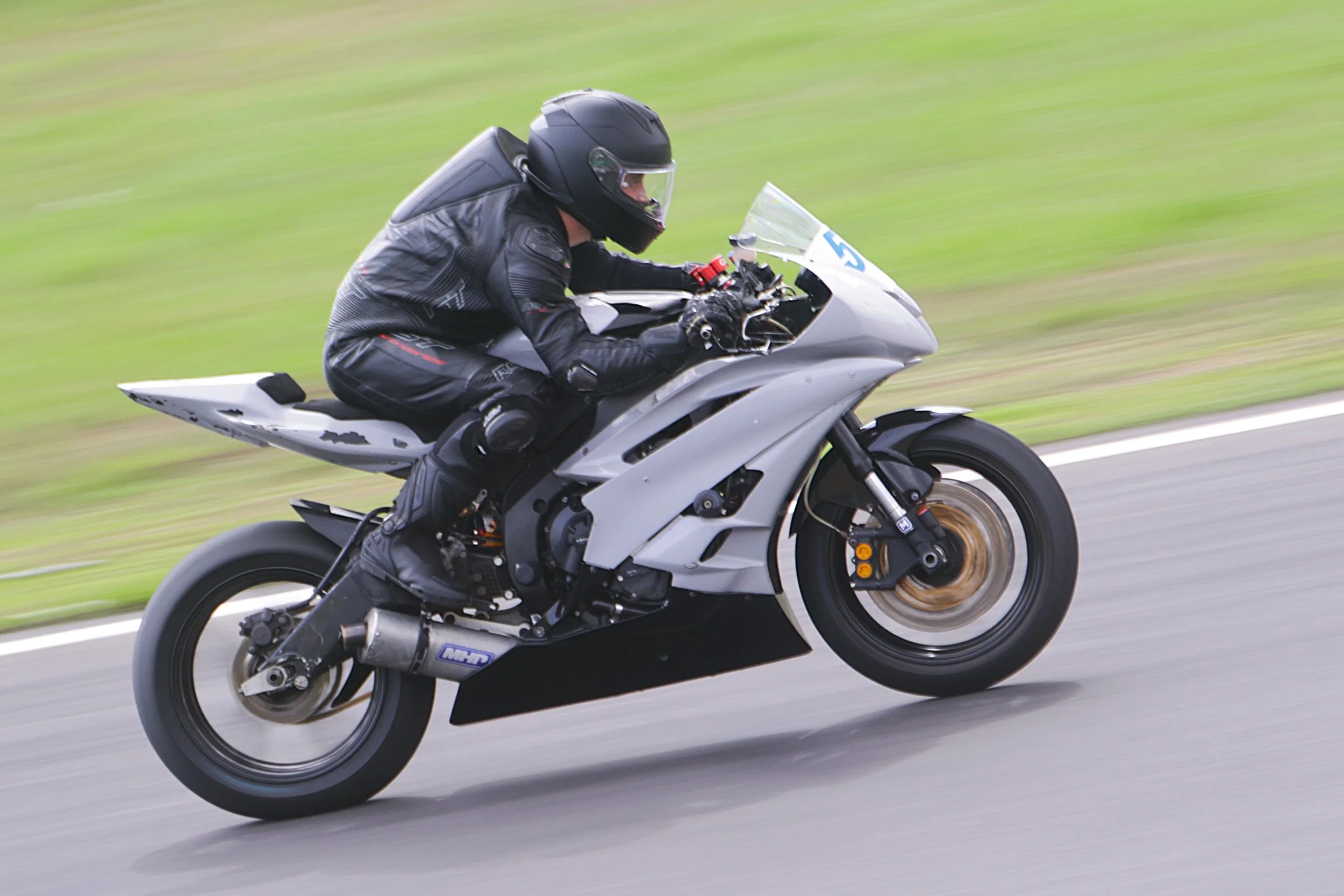 BB015216 crop.jpg