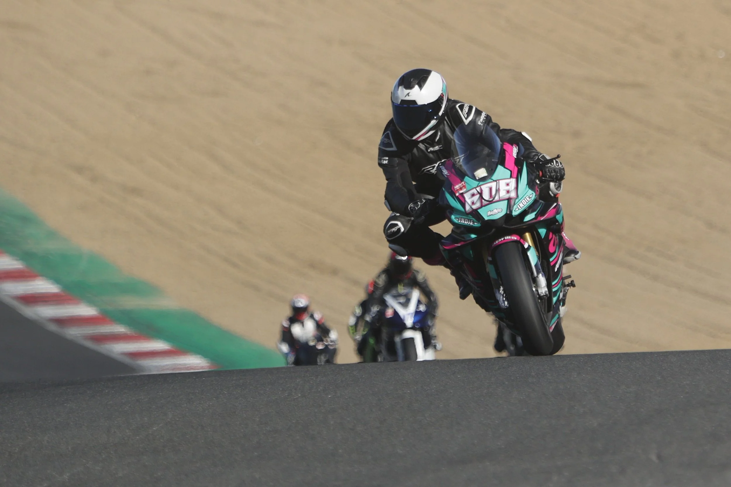 BB011096 crop.jpg