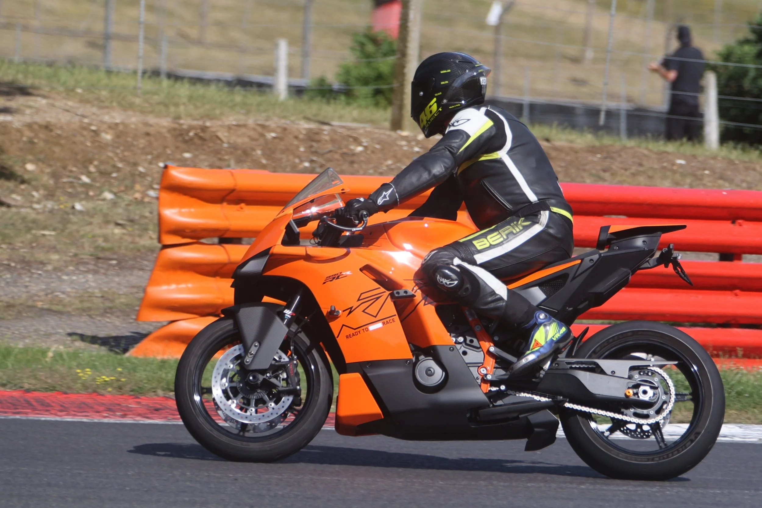 BB013277 crop.JPG