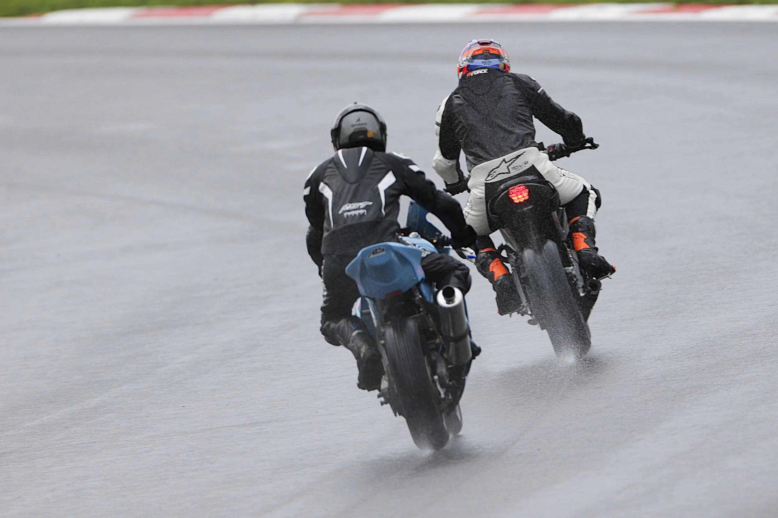 No Limits Bike Track Day - 27 Oct 26 - It was a wet start to the day