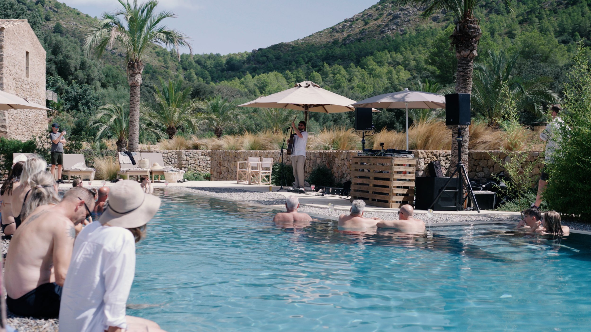 NEW FROM START TO FINISH.00_03_32_05.Still031.jpg