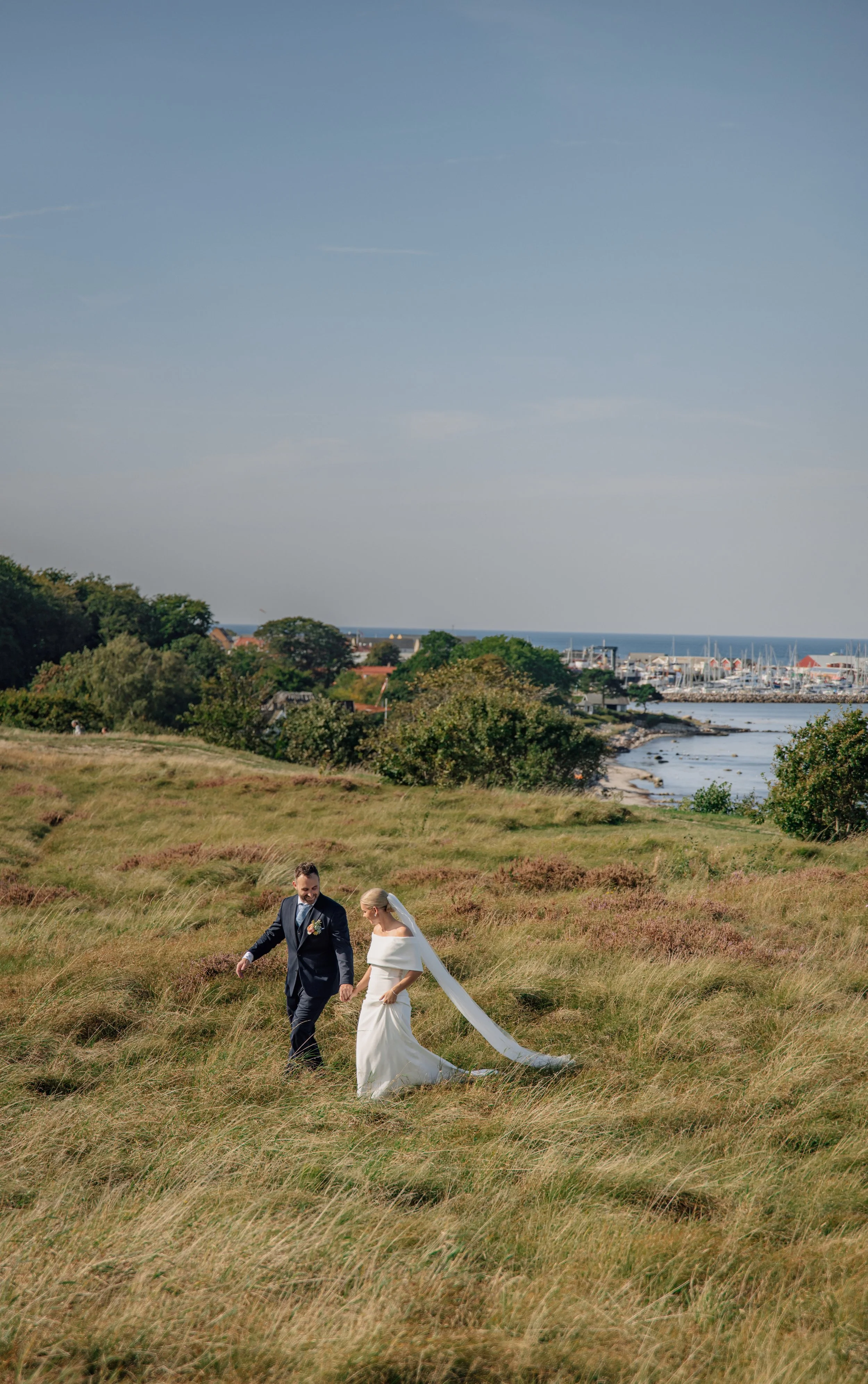 A romantic, traditional wedding with a grounded atmosphere - Morten x Simone