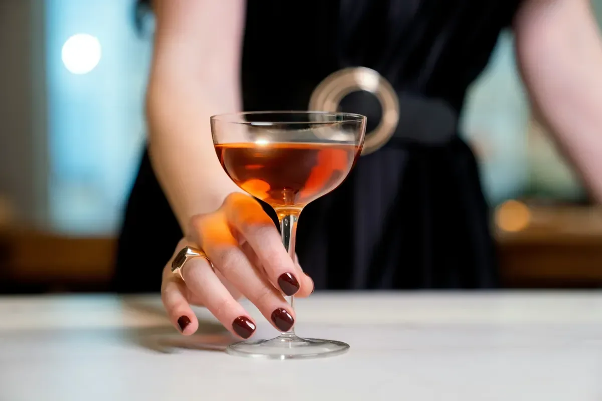 JGA Hamburg: Warum ein Cocktailkurs der beste Junggesellenabschied ist