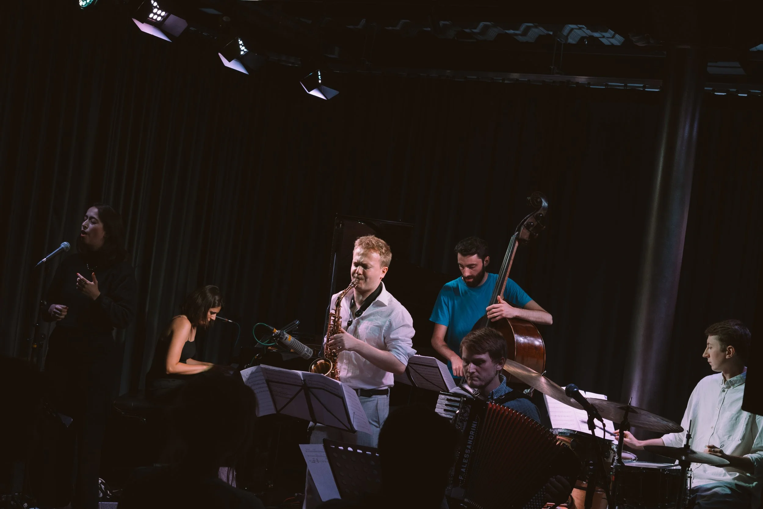 Live at The Vortex -
ph. Loreta Tale