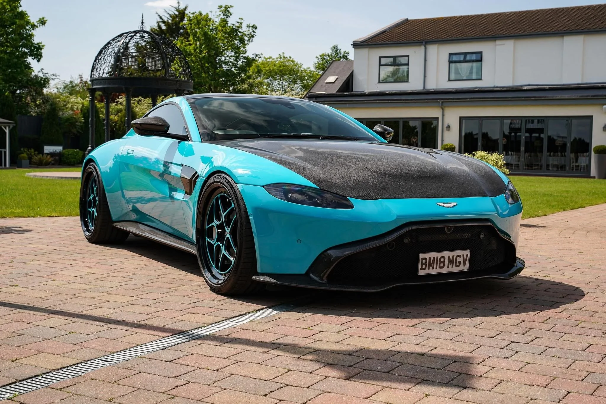 (SALE AGREED) 2018 Aston Martin Vantage (V8) AM6 - Tiffany Blue
