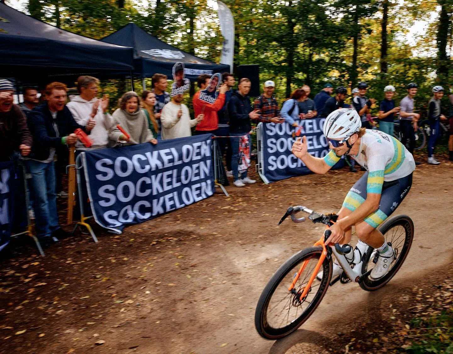 @sockeloen.nl party corner 🌈 
Ft. @sven.raats @joppe_vdw 

📸 @yorit_kluitman