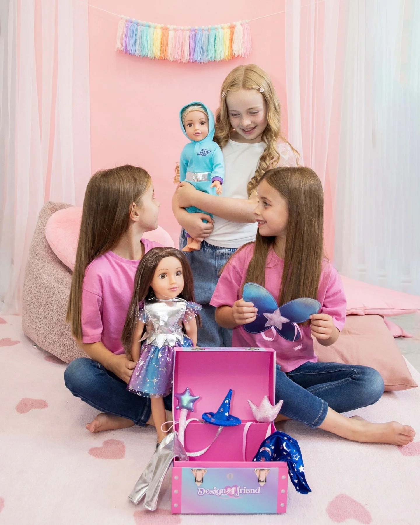 Get ready for magical make-believe with the Fancy Dress Bumper Set! Halloween outfit check 💟🎃✔️
#designafriend #dollphotography #fashiondolls #dolls #dollstagram #18inchdolls #americangirldoll #dollaccessories #roleplay #imaginaryplay #dollplay #l