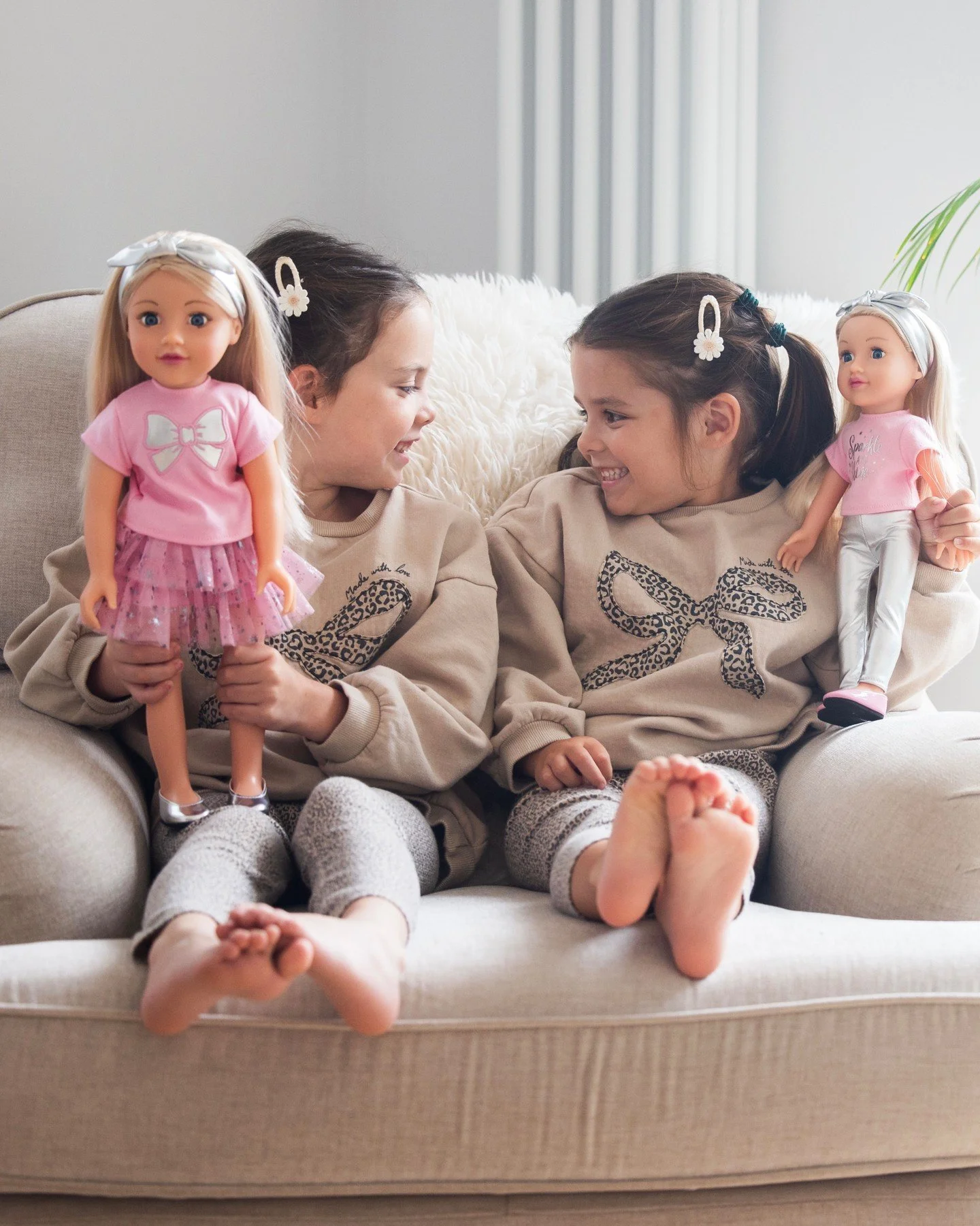 Double the fun, double the style! The DesignAfriend Big Sister &amp; Little Sister Doll Set is perfect for shared adventures and matching fashion moments.✨ 

#designafriend #dollphotography #fashiondolls #dolls #dollstagram #18inchdolls #americangirl