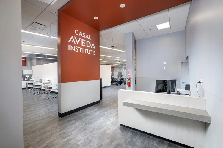 Casal Aveda Institute