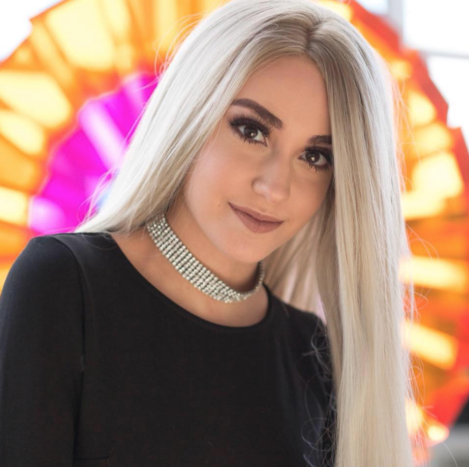 Casal Aveda Student Wins Rosy Scholarship!