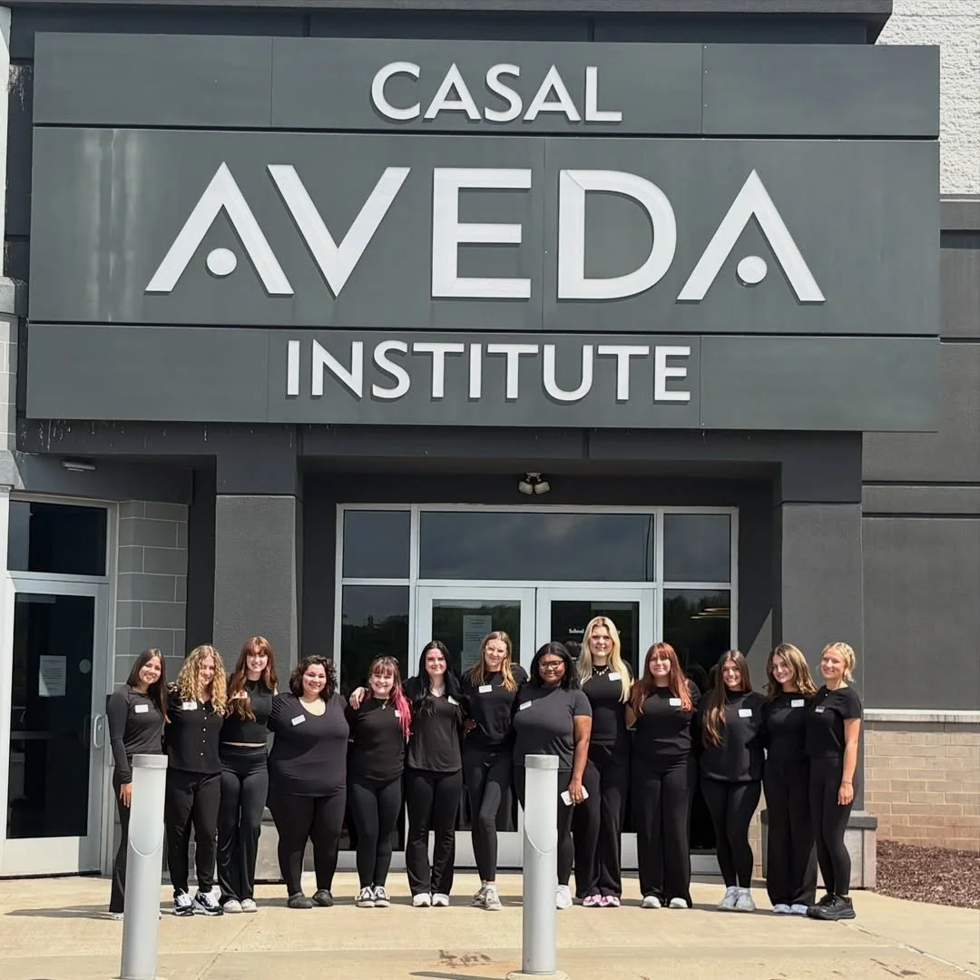We're Hiring a Guest Service Associate/Retail Advisor