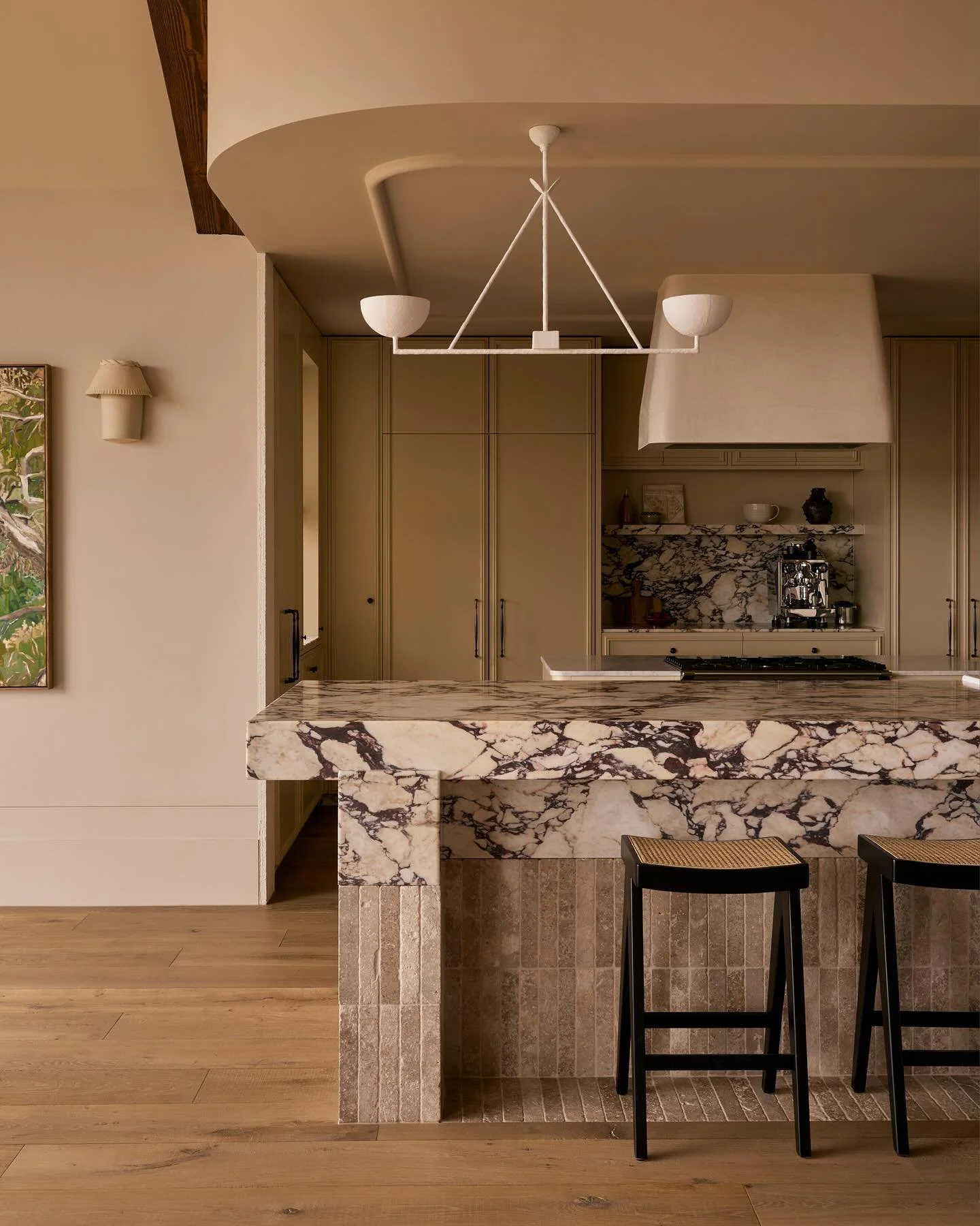 Dreamy kitchen details  @thatfarmhouse__ 

designed by @studiohallihan 
photos by @lillie_thompson