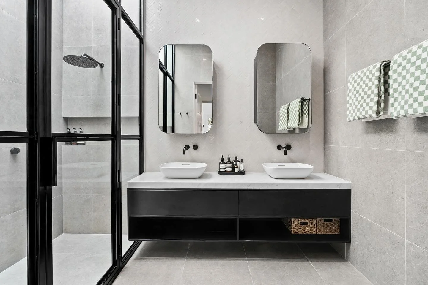 A Master Ensuite of dreams! Flooded with natural light from the glass roof.