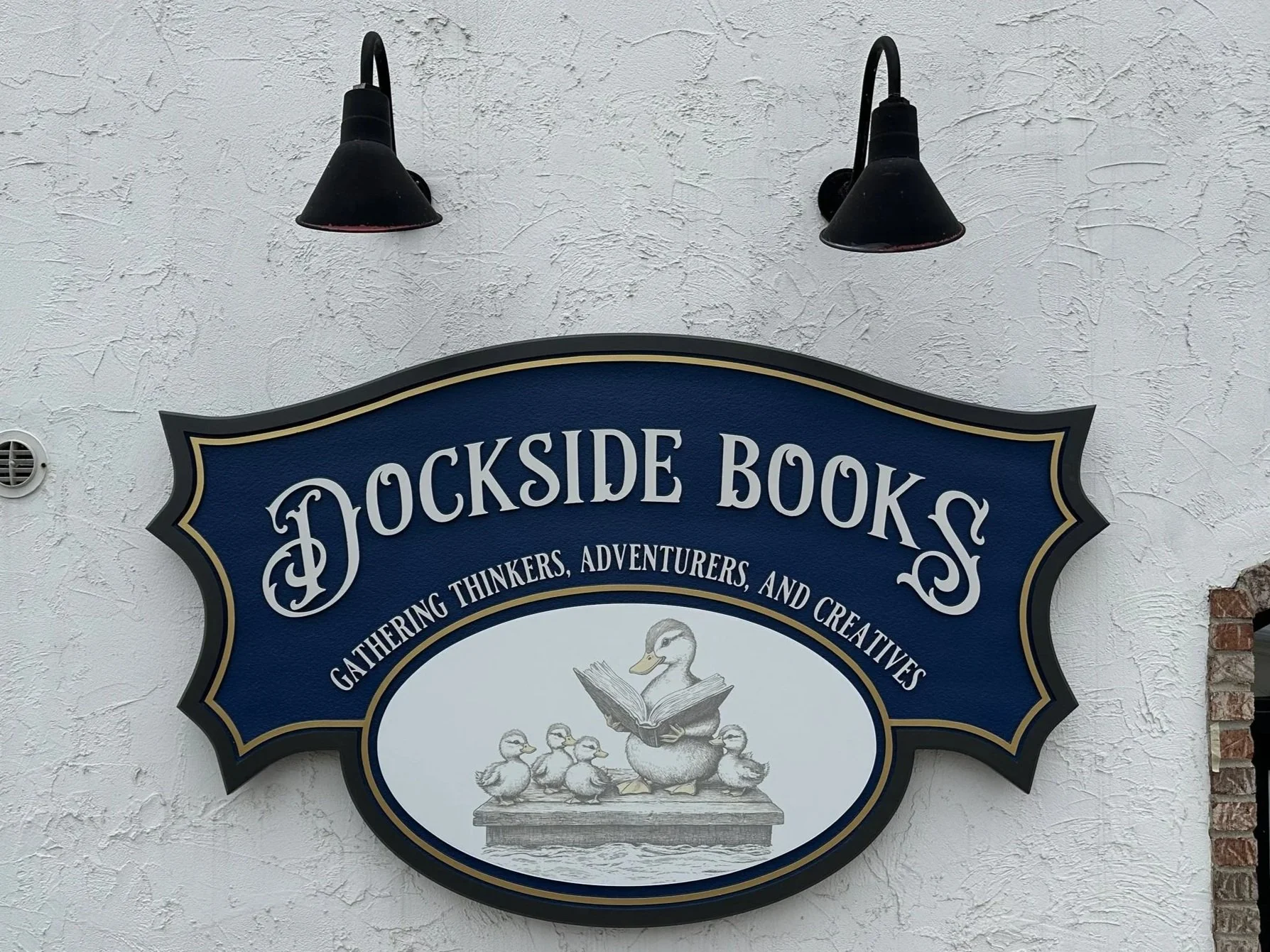 Dockside+Books+1.jpg