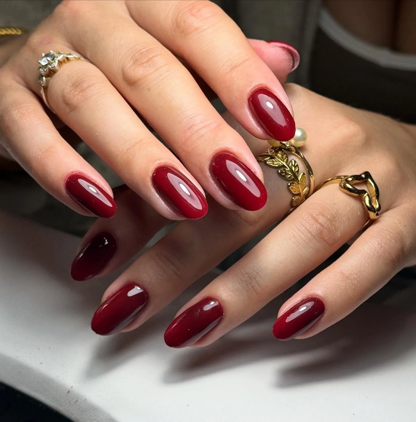 Perfect in a photo🤤

The nails, the colour, the cuticles, the rings, it&rsquo;s all a vibe☁️ 

@the_gelbottle_inc - BIAB, Arabian Nights, extreme shine top coat 

#thegelbottleuk #ribblevalleybusiness #ribblevalleynails #nails #autumnalnails