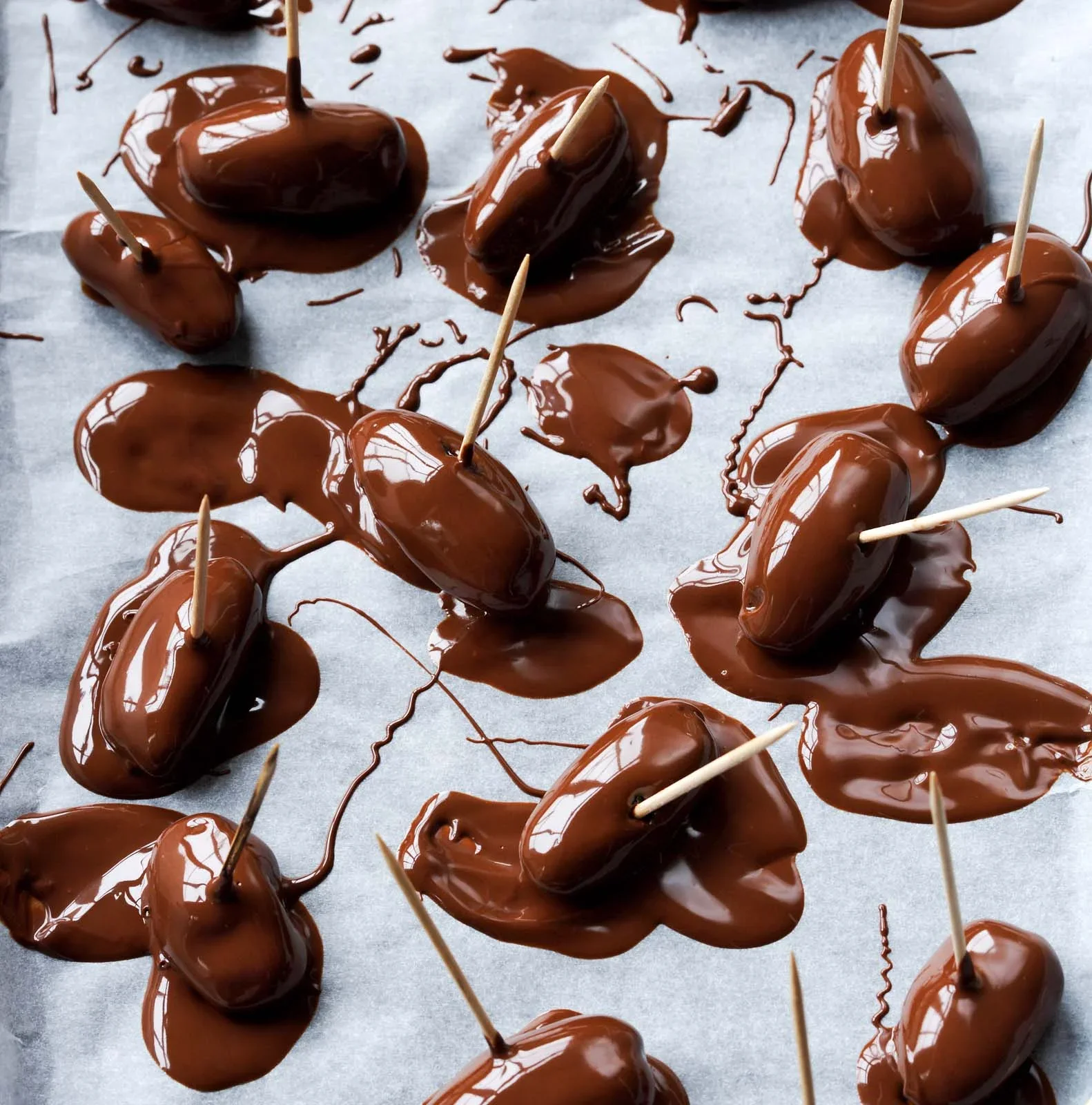 choc covered dates