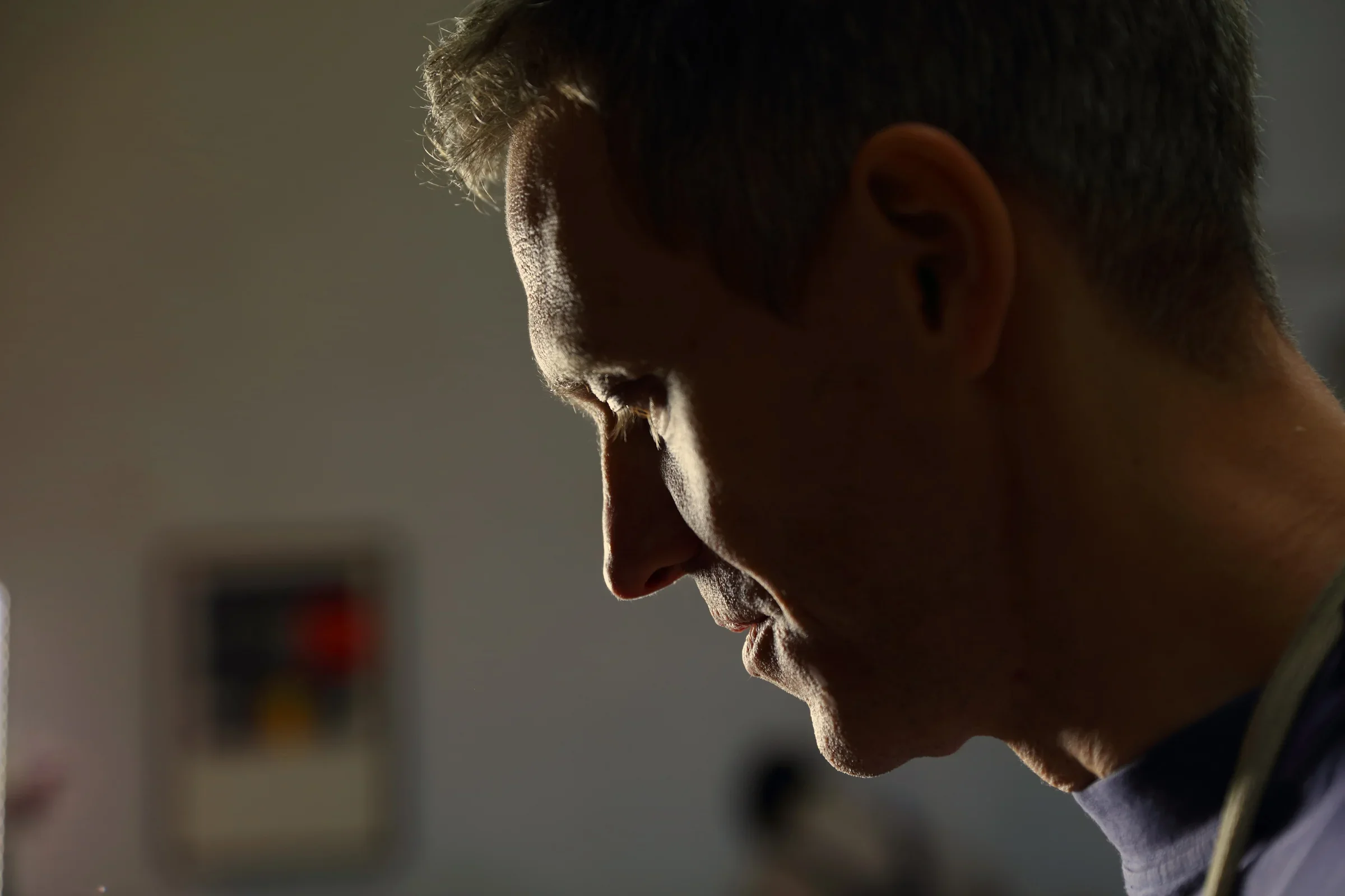 Paul Catherall lino printer by David Burton Photography