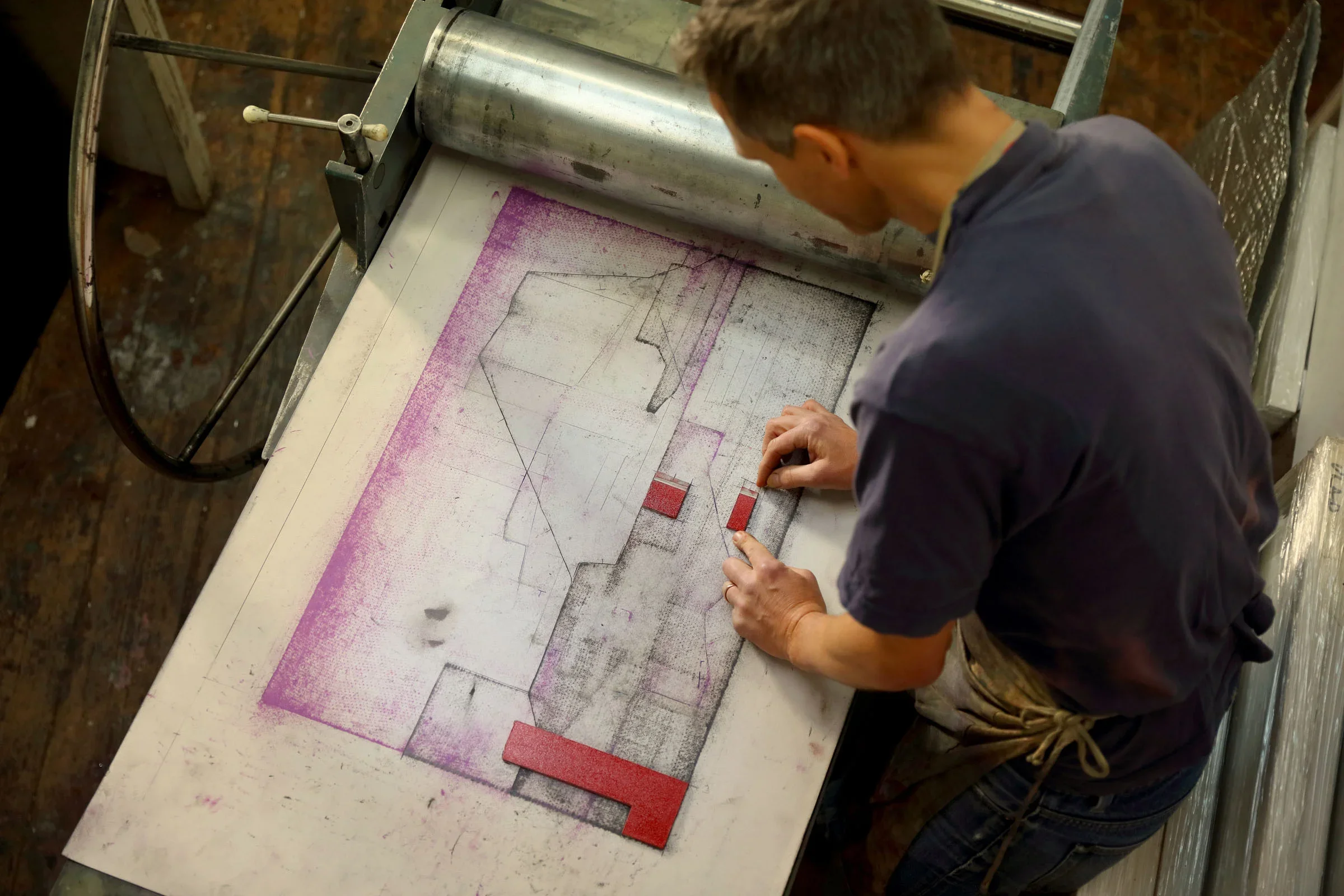 Paul Catherall lino printer by David Burton Photography