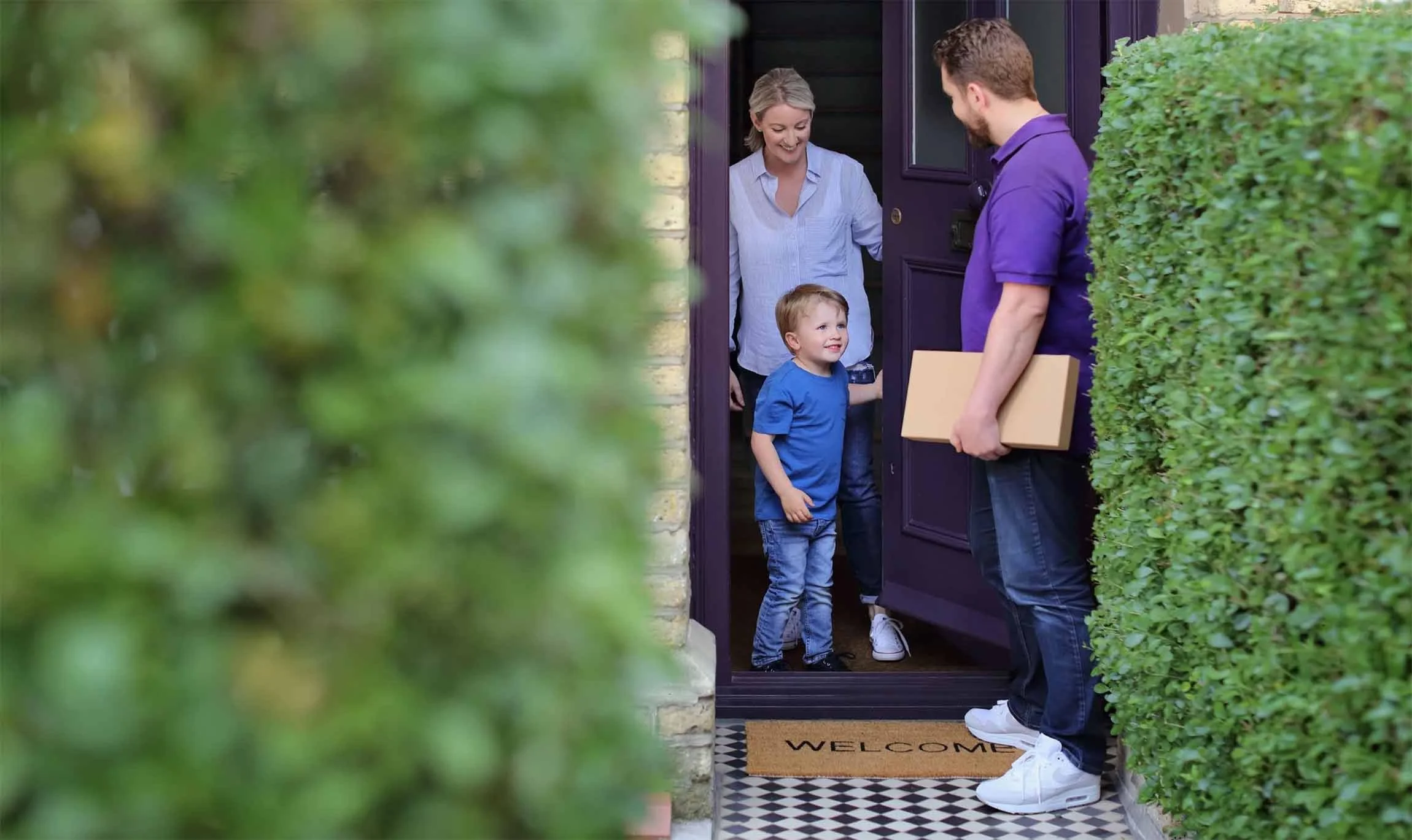 BT halo engineer arrives photograph by David Burton
