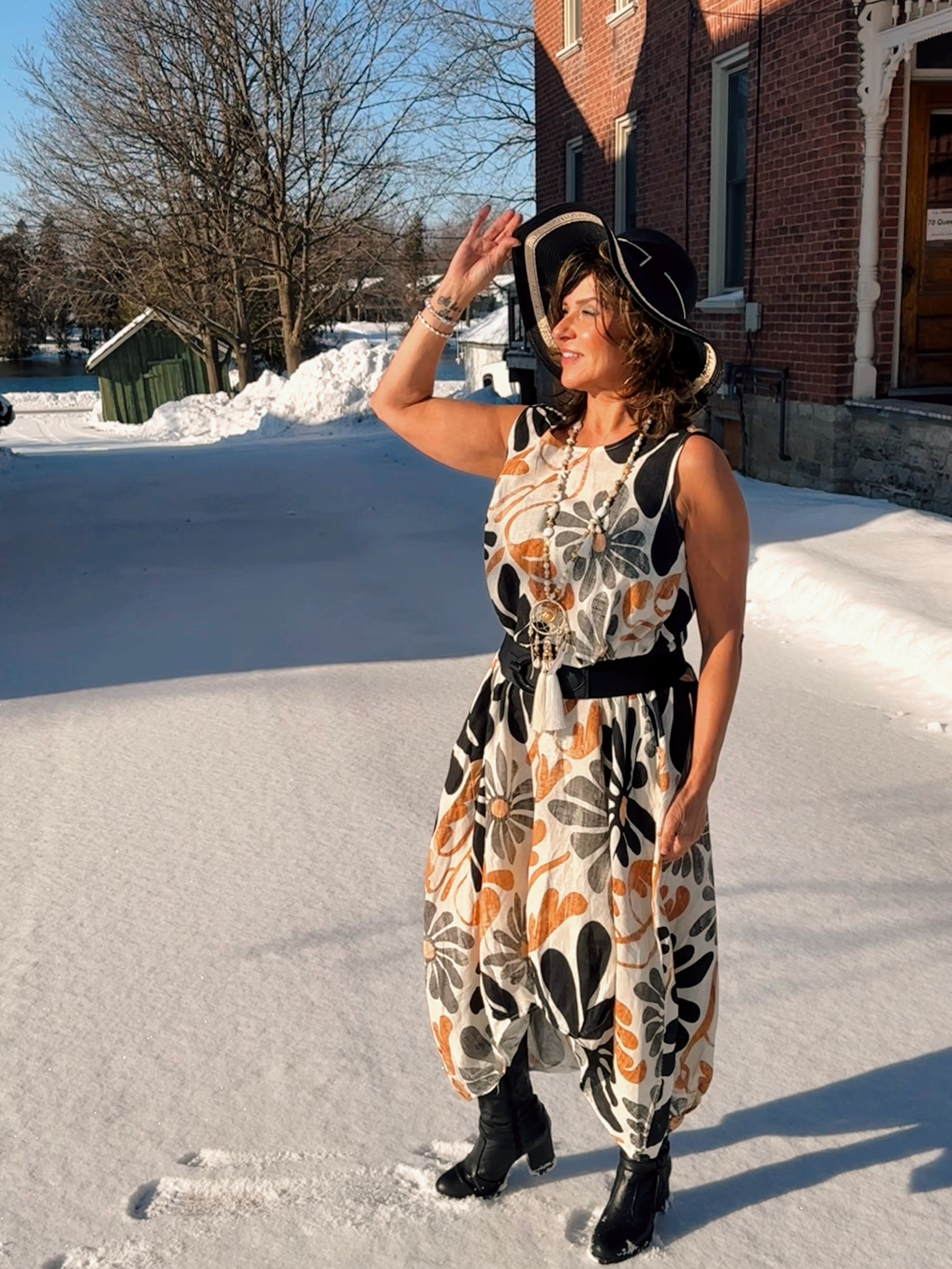 Beautiful hippie floral linen dress - black