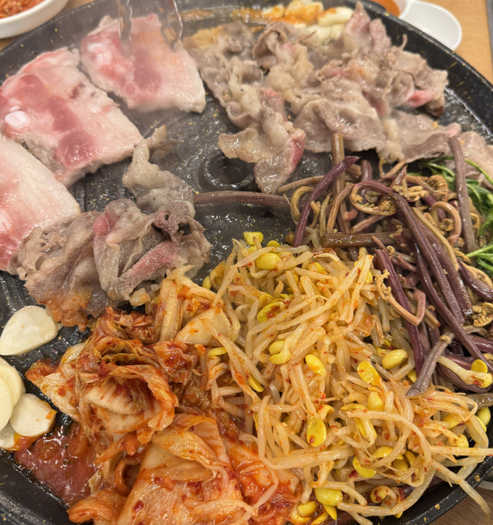 Pig Company Korean BBQ in Myeongdong: A Traveller-Friendly Feast With Pork BBQ + Fried Chicken